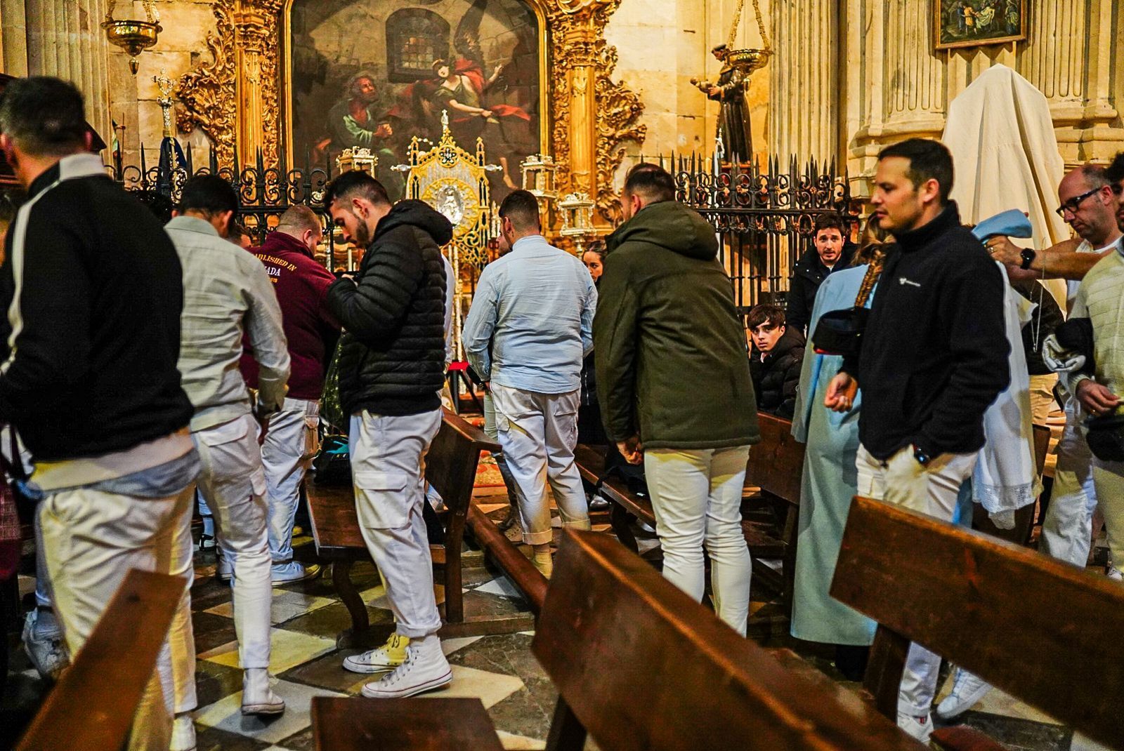 Así se ha vivido el Domingo de Resurrección en los templos en Granada