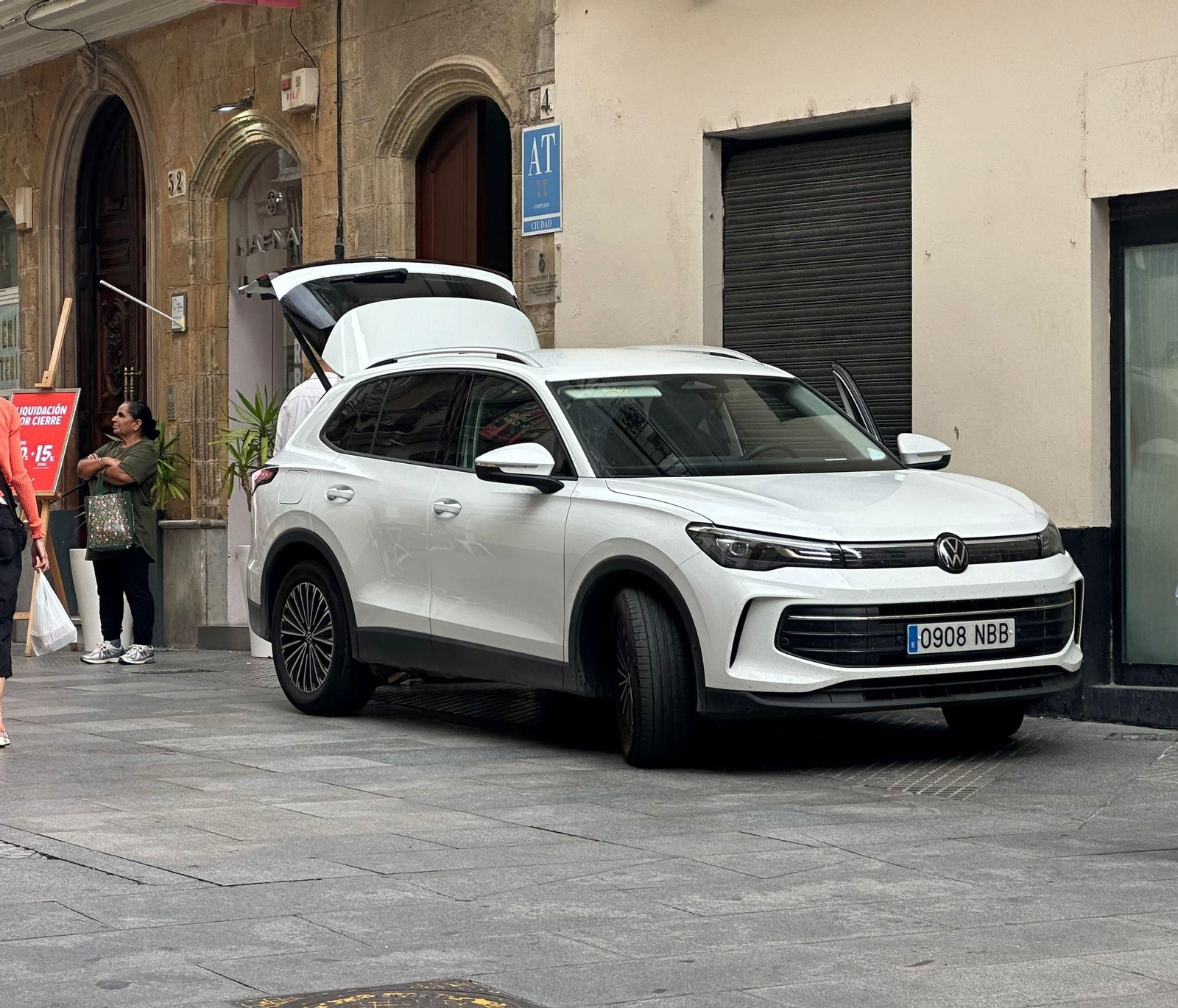 Aparcamiento de apartamento turístico