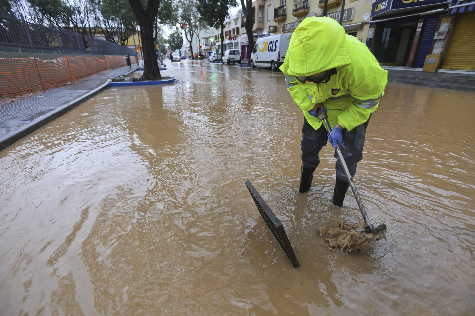Campanillas anegada tras las lluvias, en fotos