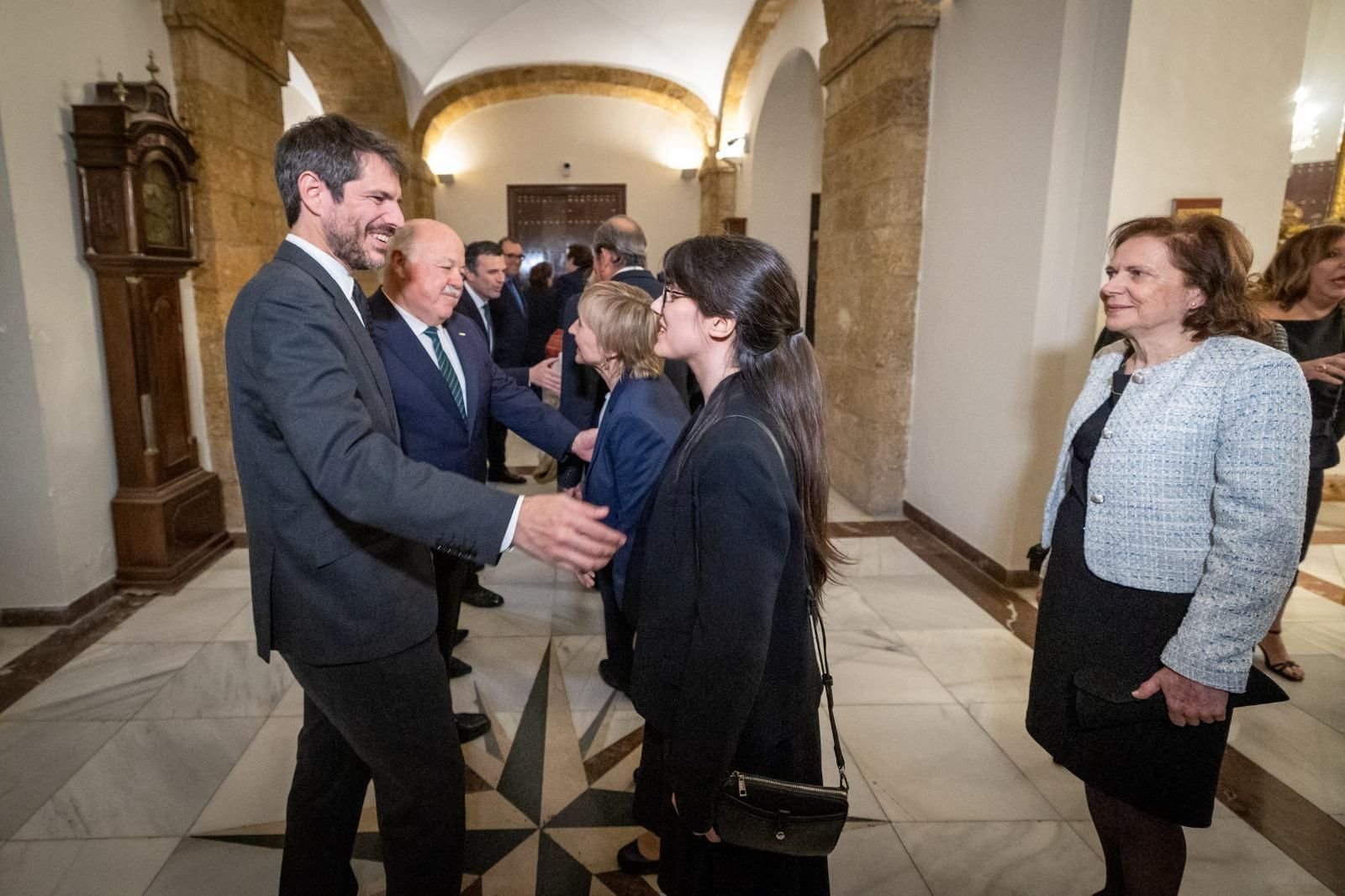 Las imágenes de la cena de los premiados con la Medalla de Oro de las Bellas Artes en la Diputación de  Cádiz