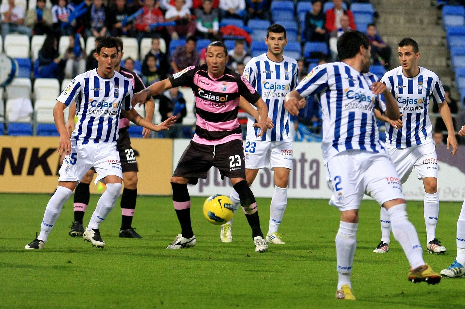 Bonaque hizo su debut con el primer equipo del Recre ante el Xerez.