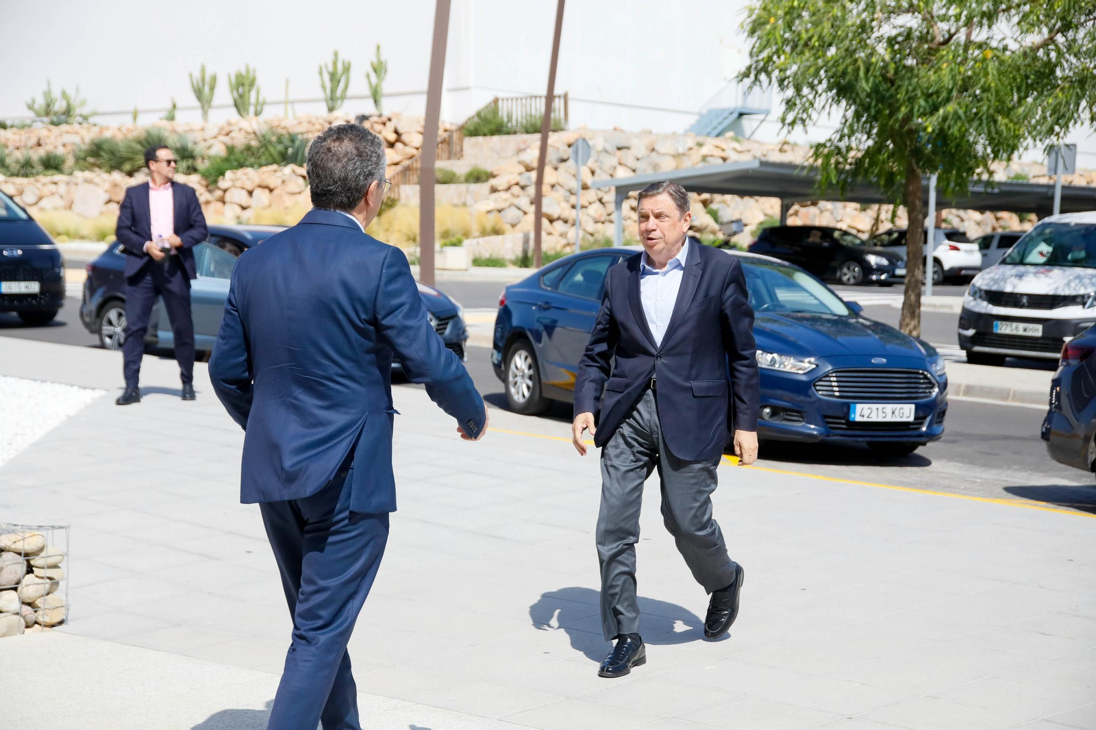 El ministro de Agricultura, Pesca y Alimentación, Luis Planas, visita el Centro Tecnológico Financiero del Grupo Cajamar en el Parque Científico-Tecnológico de Almería (PITA), en imágenes