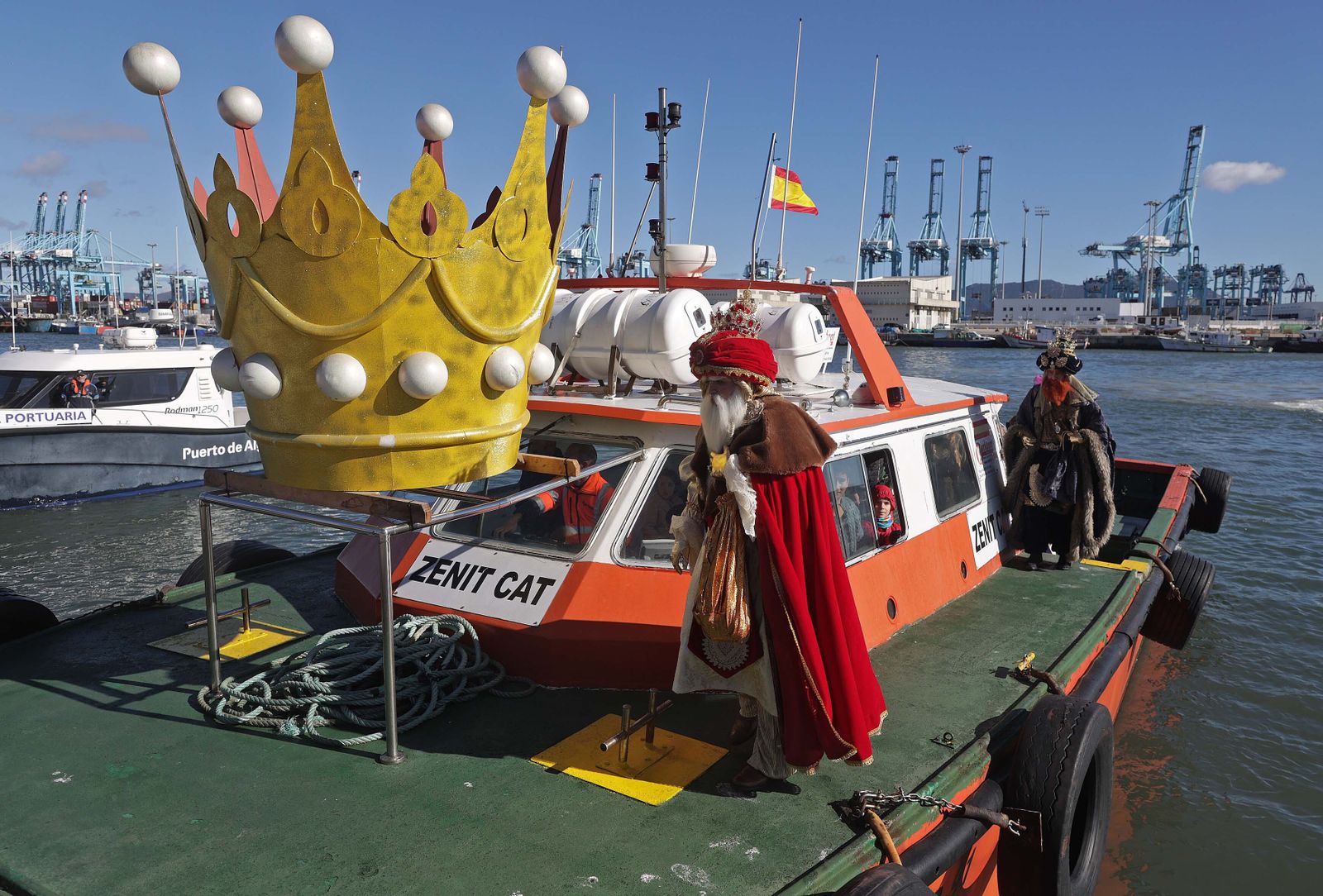 Fotos del arrastre de latas en Algeciras