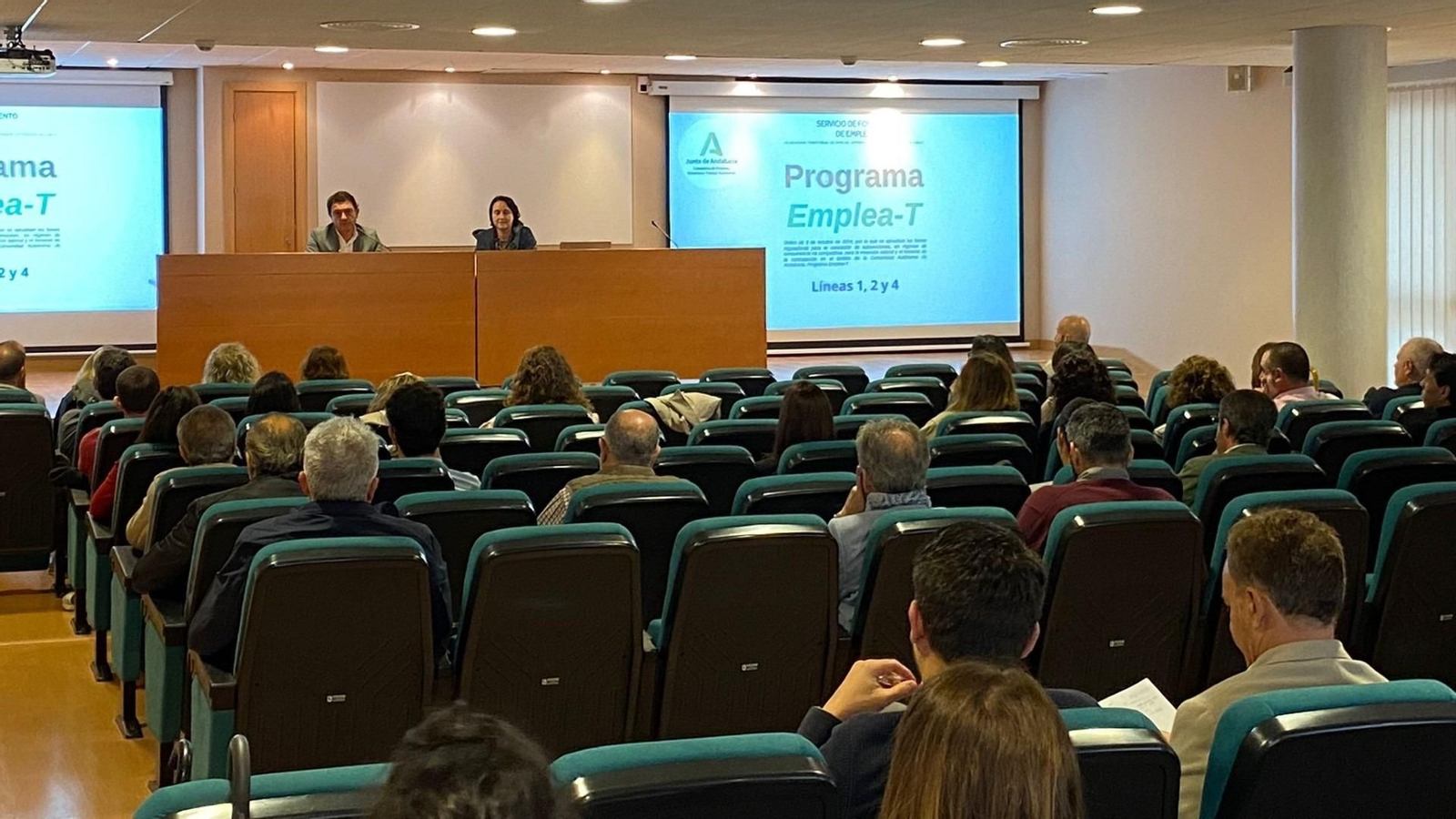 Jornadas informativas sobre el programa Emplea-T celebradas este miércoles en Jerez de la Frontera. Jornadas informativas sobre el programa Emplea-T celebradas este miércoles en Jerez de la Frontera.