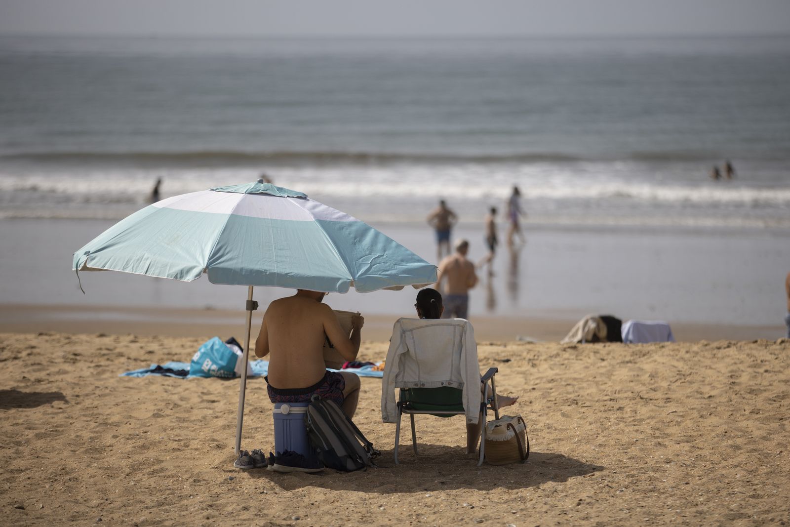 Imágenes del ambiente en las playas en este sábado 8 de abril
