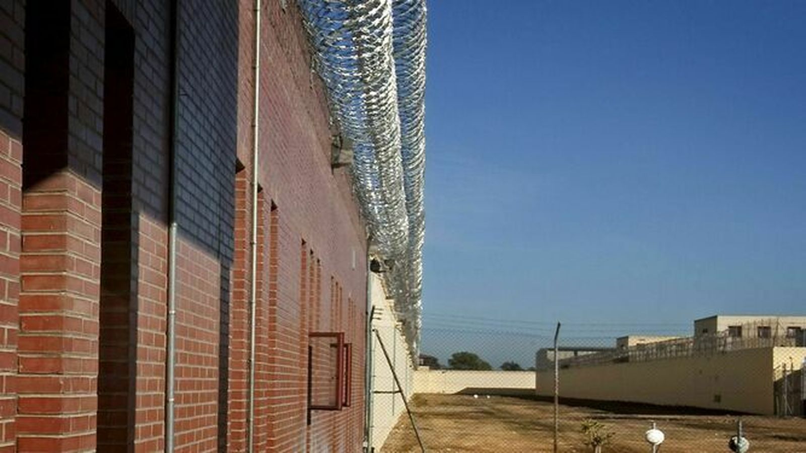 Fachada de la prisión Sevilla-I