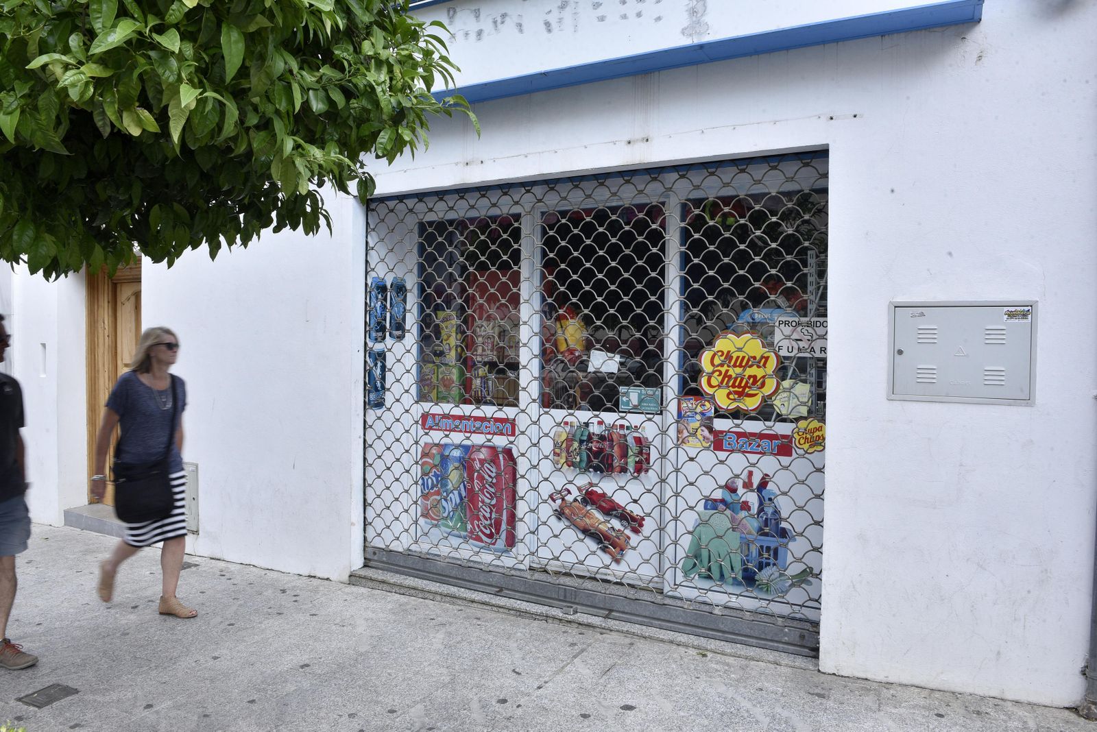 El establecimiento que regentaba el fallecido en Carmona.