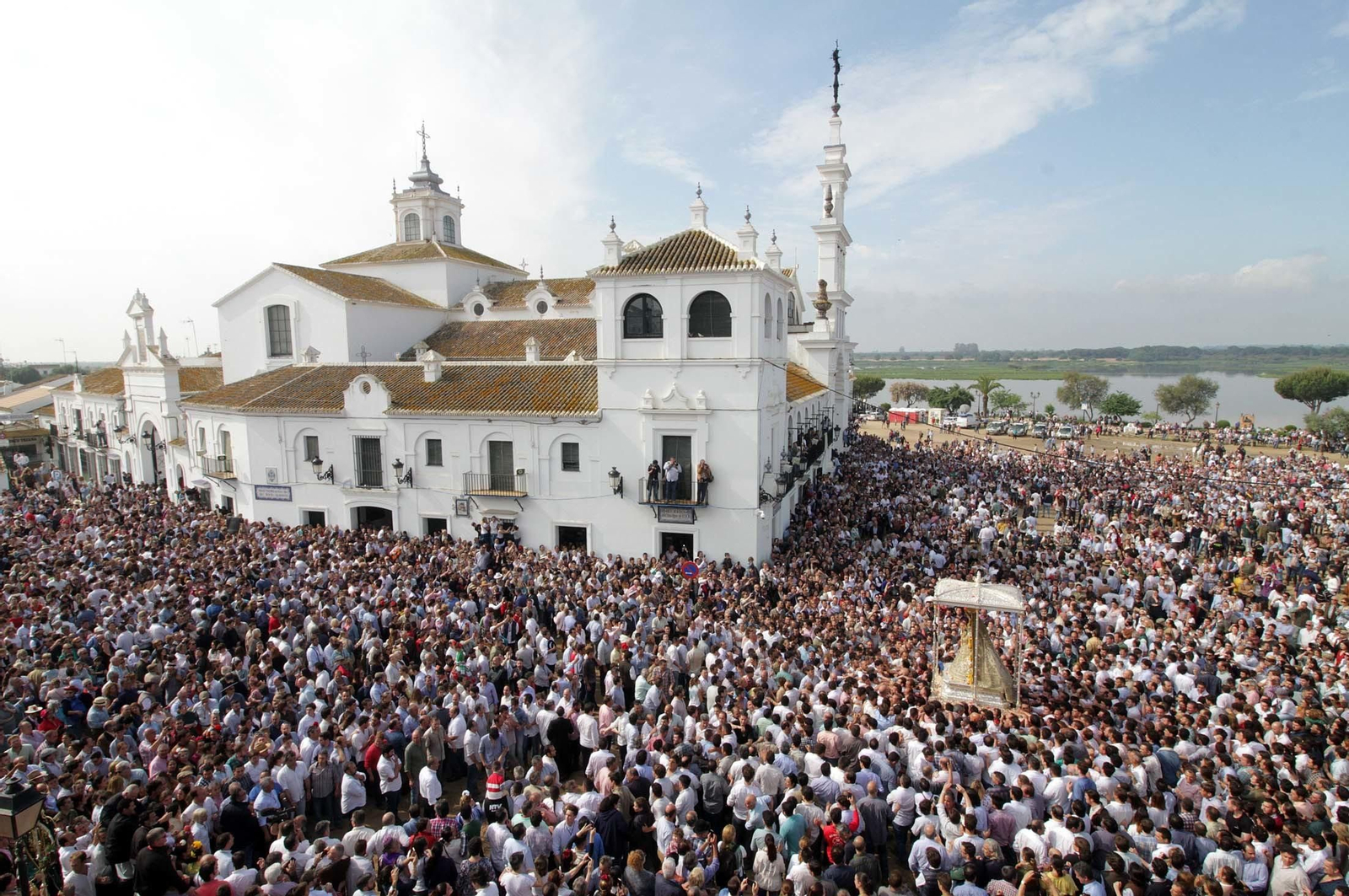 El Lunes de Pentecostés en imágenes
