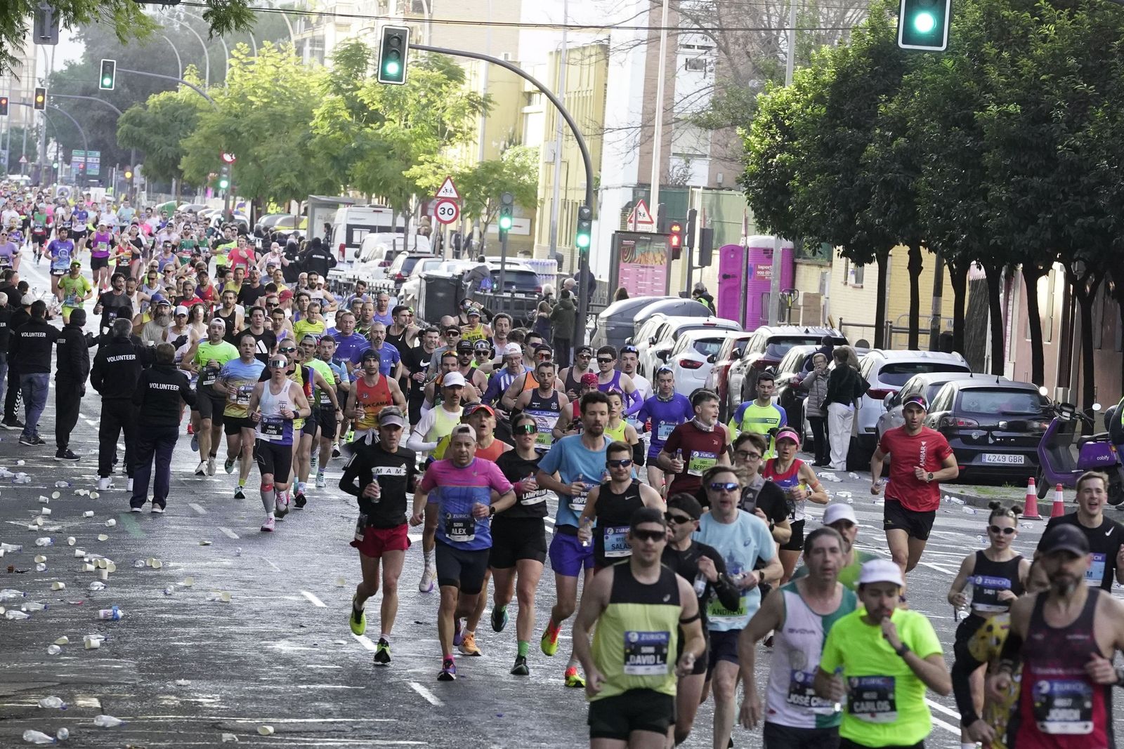 el Zurich Maratón de Sevilla 2026 por Lopez de Gomara, galería 1