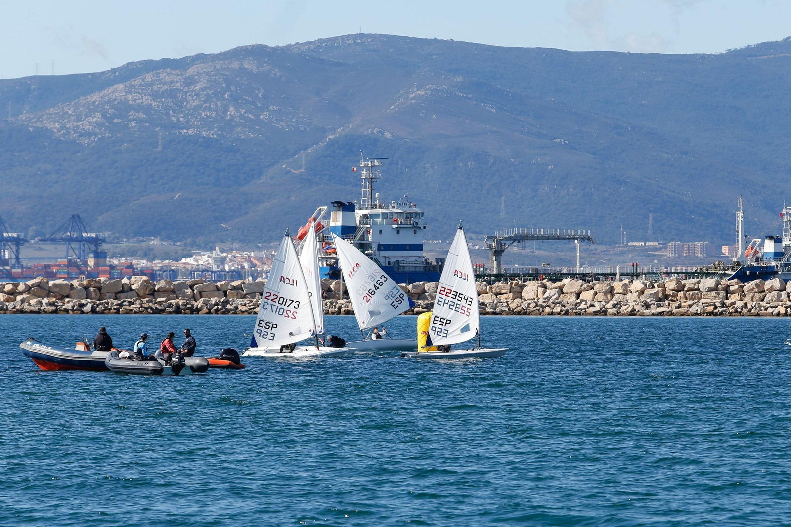 Las fotos de la Copa de Andalucía de vela de ILCA 4 e ILCA 6, en La Línea
