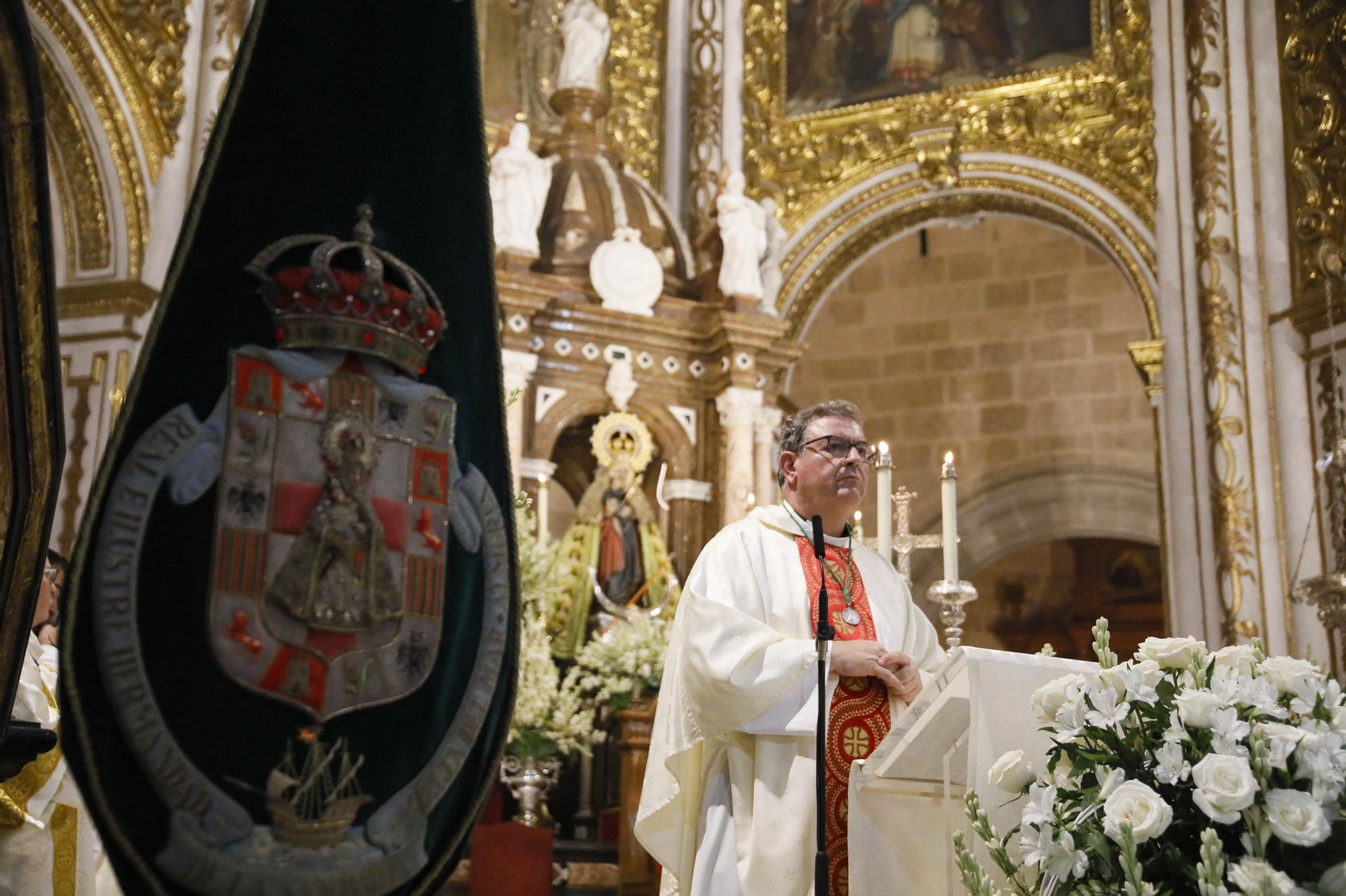 Las imágenes de la santa misa estacional presidida por el obispo de Almería, con la interpretación de Anacrusa