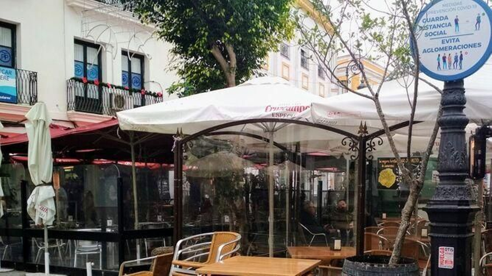 Terrazas de bares del centro de Sanlúcar.