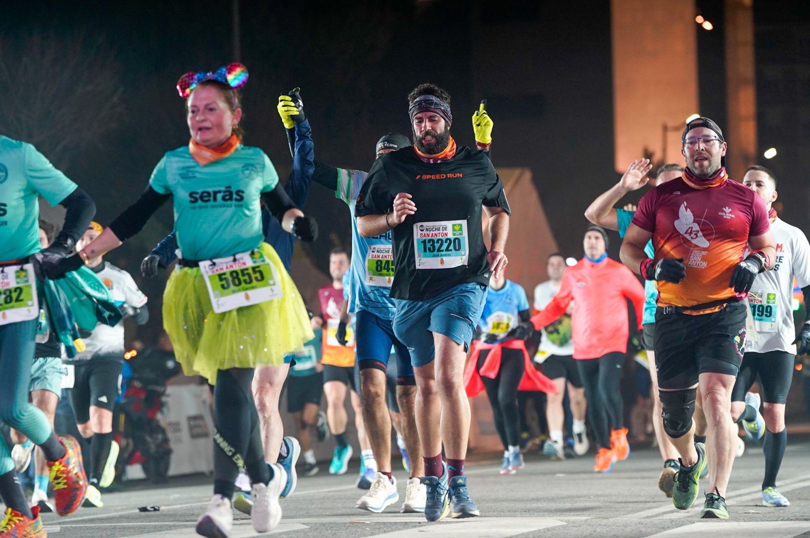 En imágenes: búscate en tu llegada a meta de la Carrera de San Antón 2026 (13)