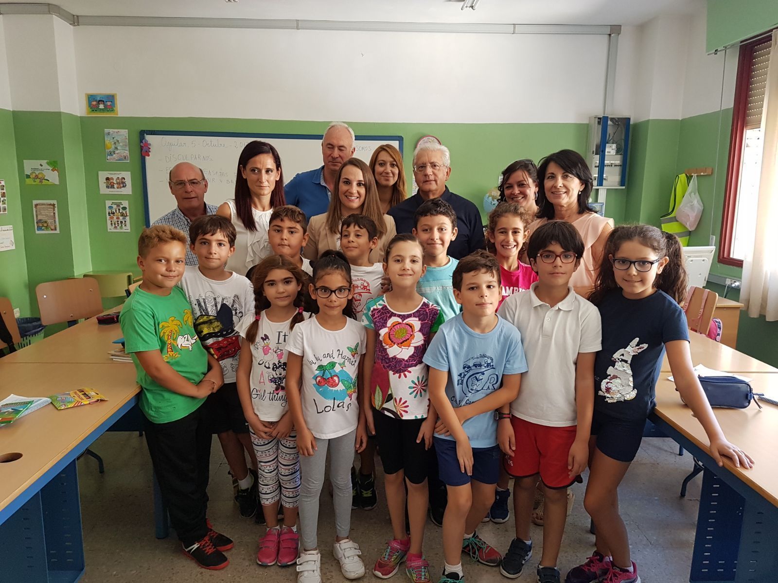 La delegada de Educación, Esther Ruiz, celebrando el Día de Docente en Aguilar de la Frontera.