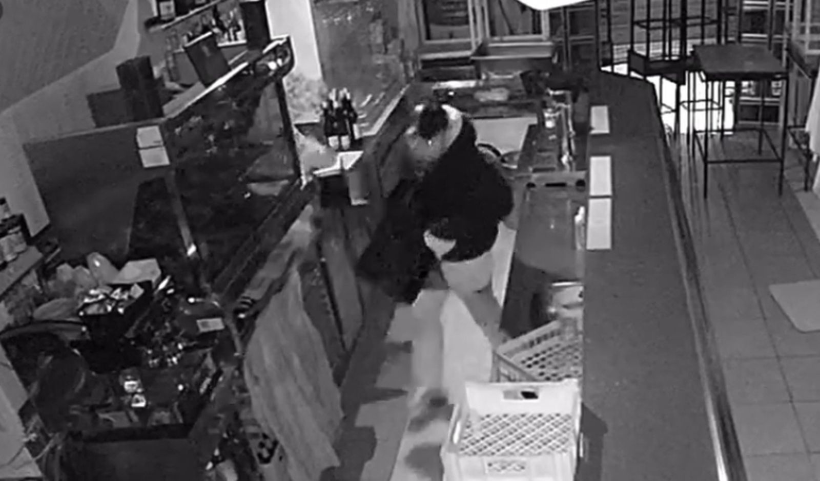 Captura del vídeo del robo en El Grifo de Miraflores