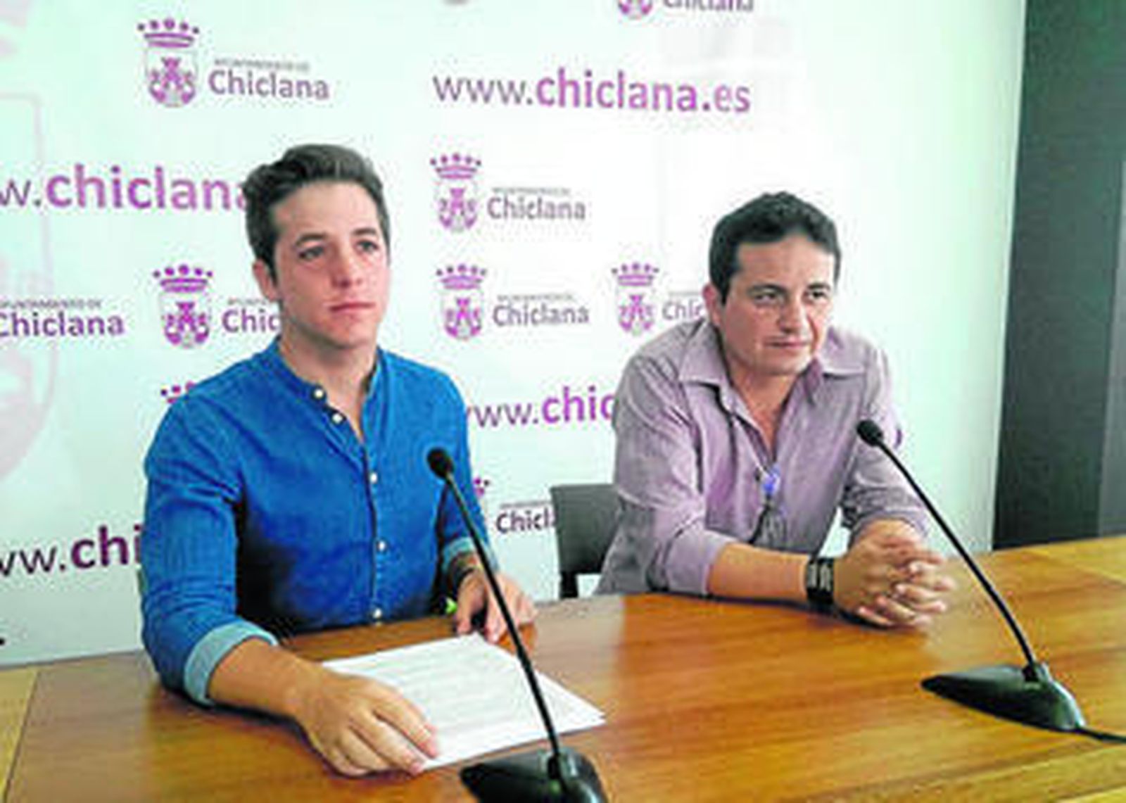 José Alberto Cruz con Diego Gallego, ayer durante la presentación de la iniciativa.