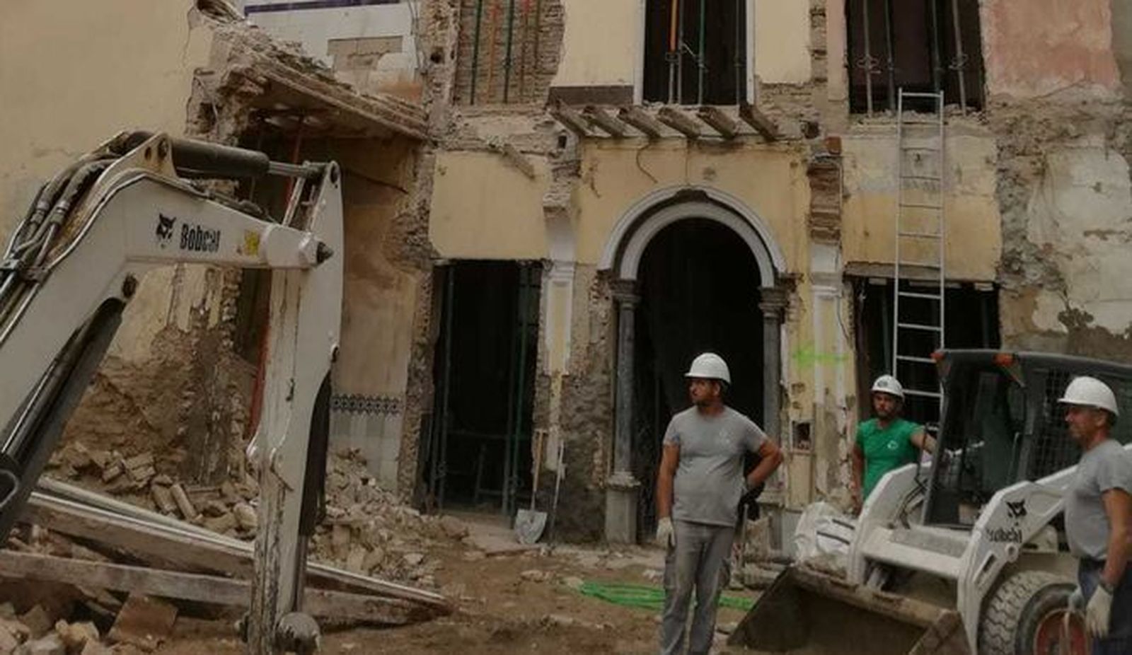 La finca del número 4 de la calle Monsalves.