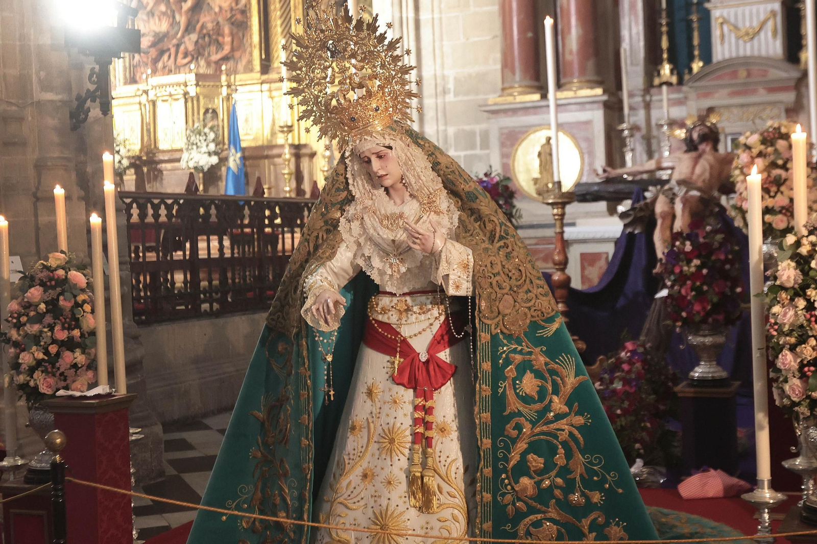 Besapiés y besamanos del cuarto domingo de Cuaresma en Jerez 2025