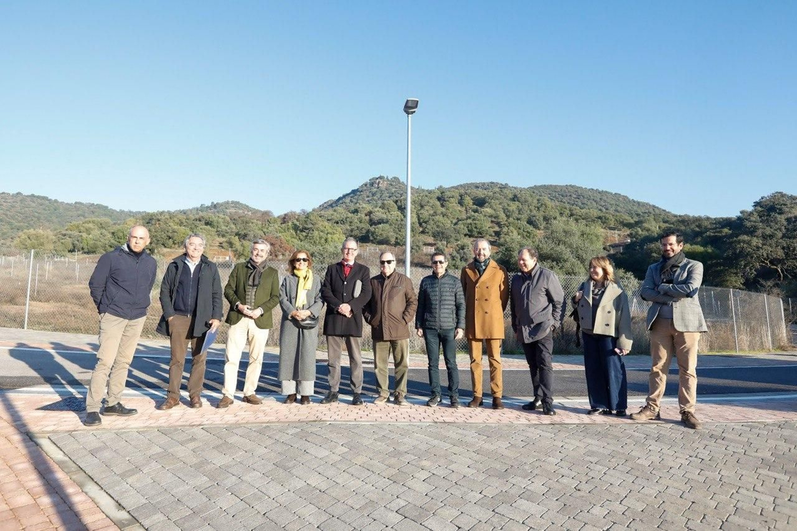 Foto de familia de la recepción de las obras de urbanización del sector Santa Ana de la Albaida Norte