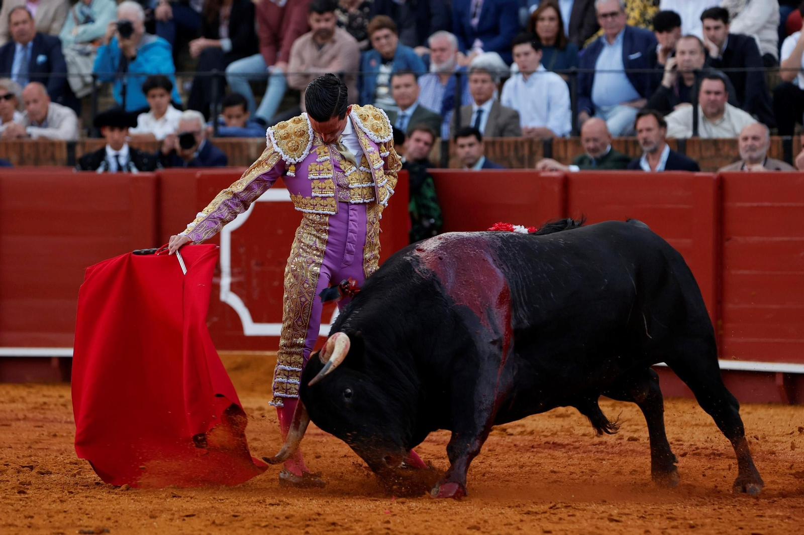 Las fotos de la corrida de David Galván, El Fandi y Ginés Marín en la Maestranza