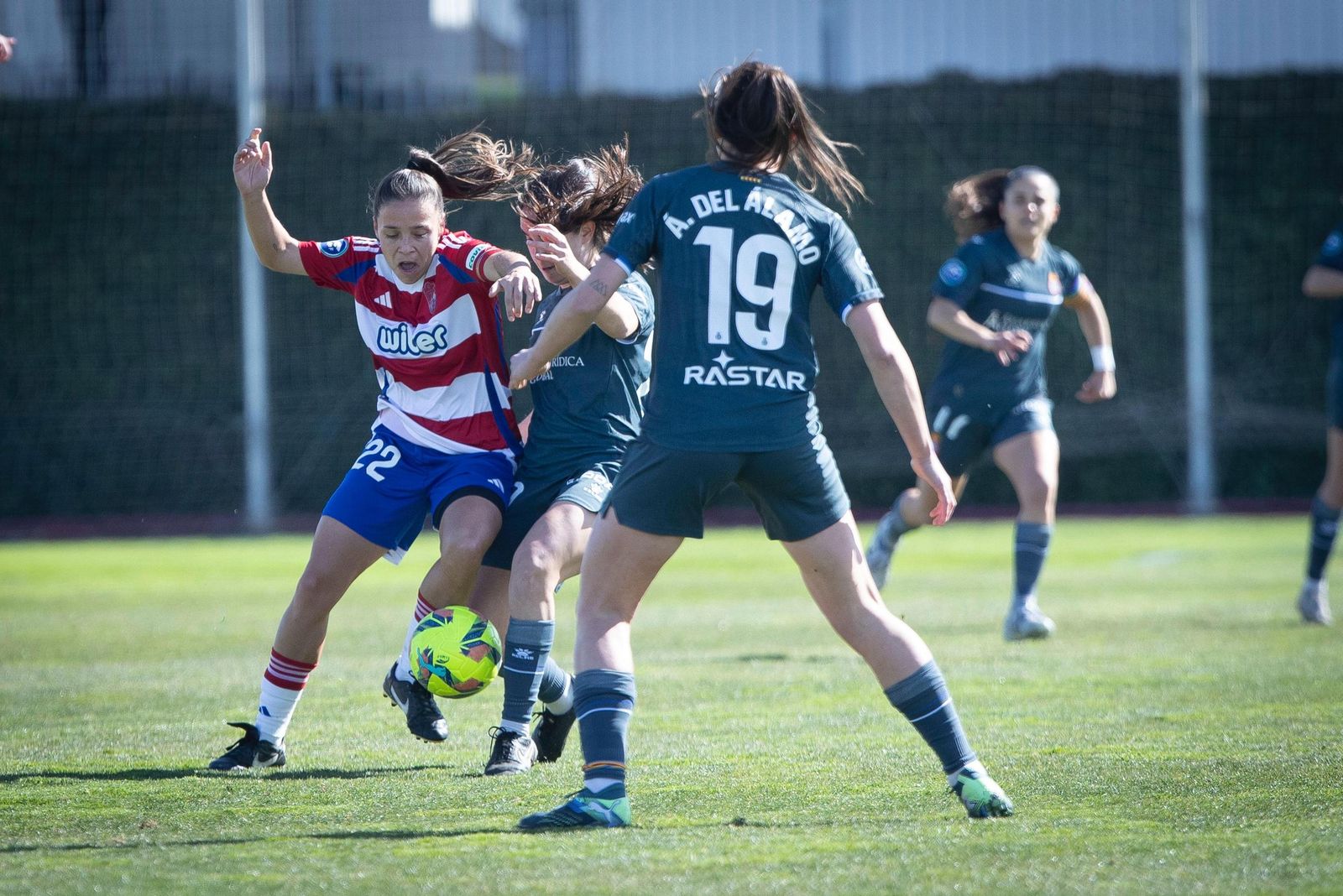 Las mejores imágenes de la remontada del Granada CF Femenino ante el Espanyol