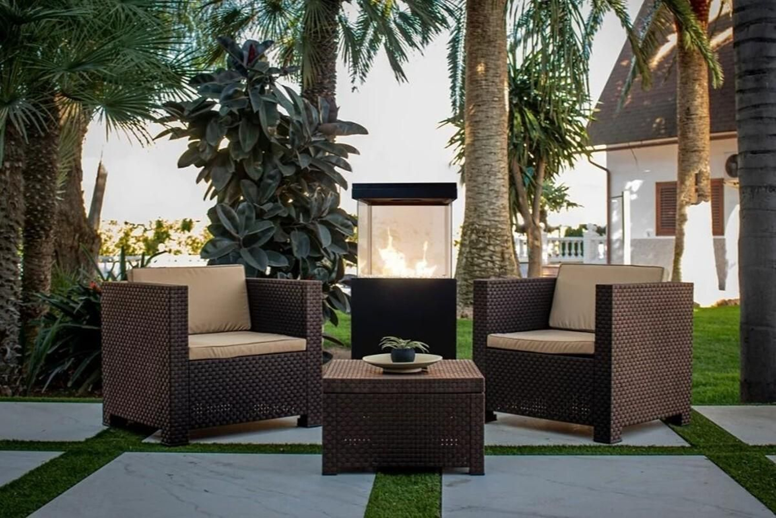 ¡Ofertón en Leroy Merlín!: El conjunto de jardín más chic del verano ahora con más de un 40% de descuento