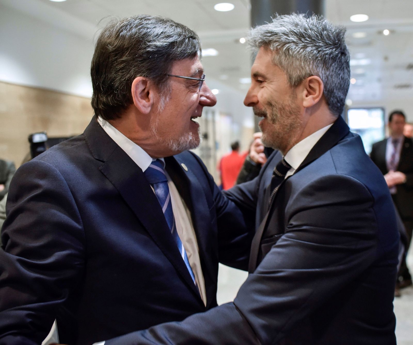 El ministro del Interior, Fernando Grande-Marlaska, y el presidente del TSJPV, Juan Luis Ibarra, este jueves en Bilbao.