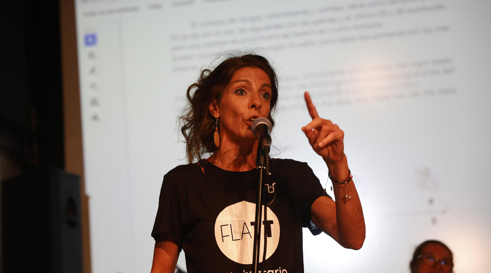 Búscate en la reunión a compás en AlCultura