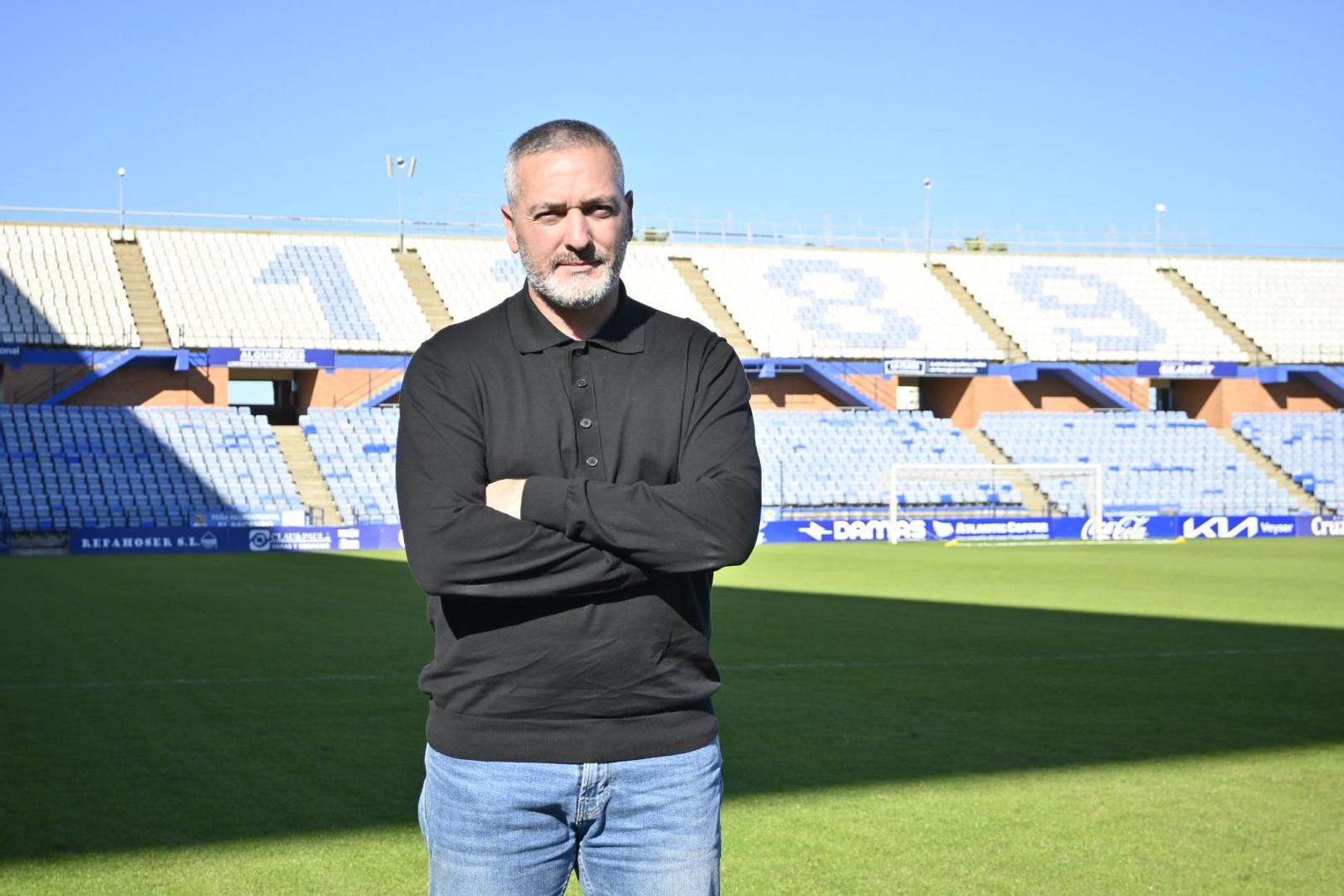 Imágenes de la presentación de Arzu como nuevo entrenador del Recreativo de Huelva