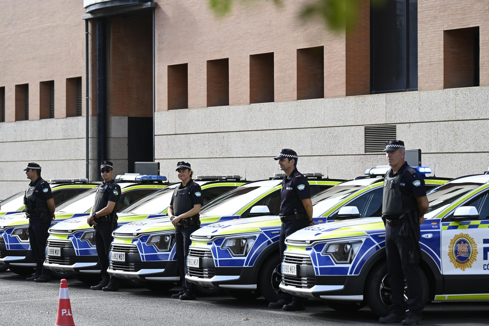 Los nuevos coches de la Policía Local de Córdoba, en imágenes