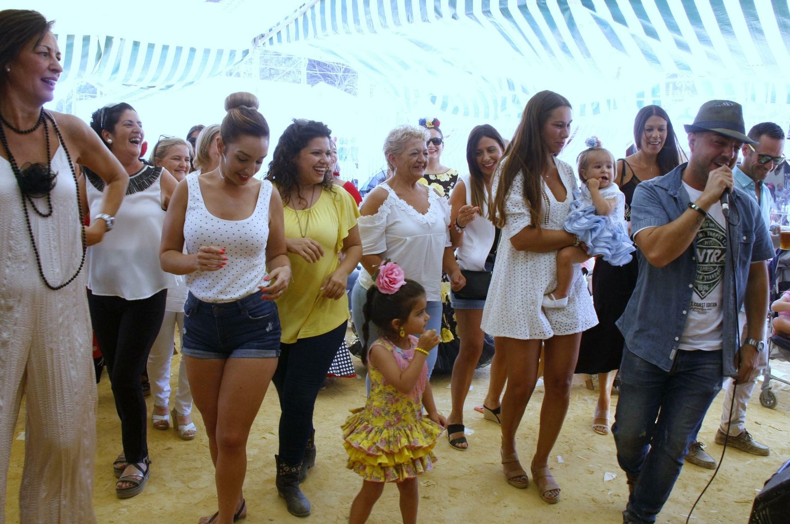 Todos pudieron participar de la simpatía y la animación de la Feria.