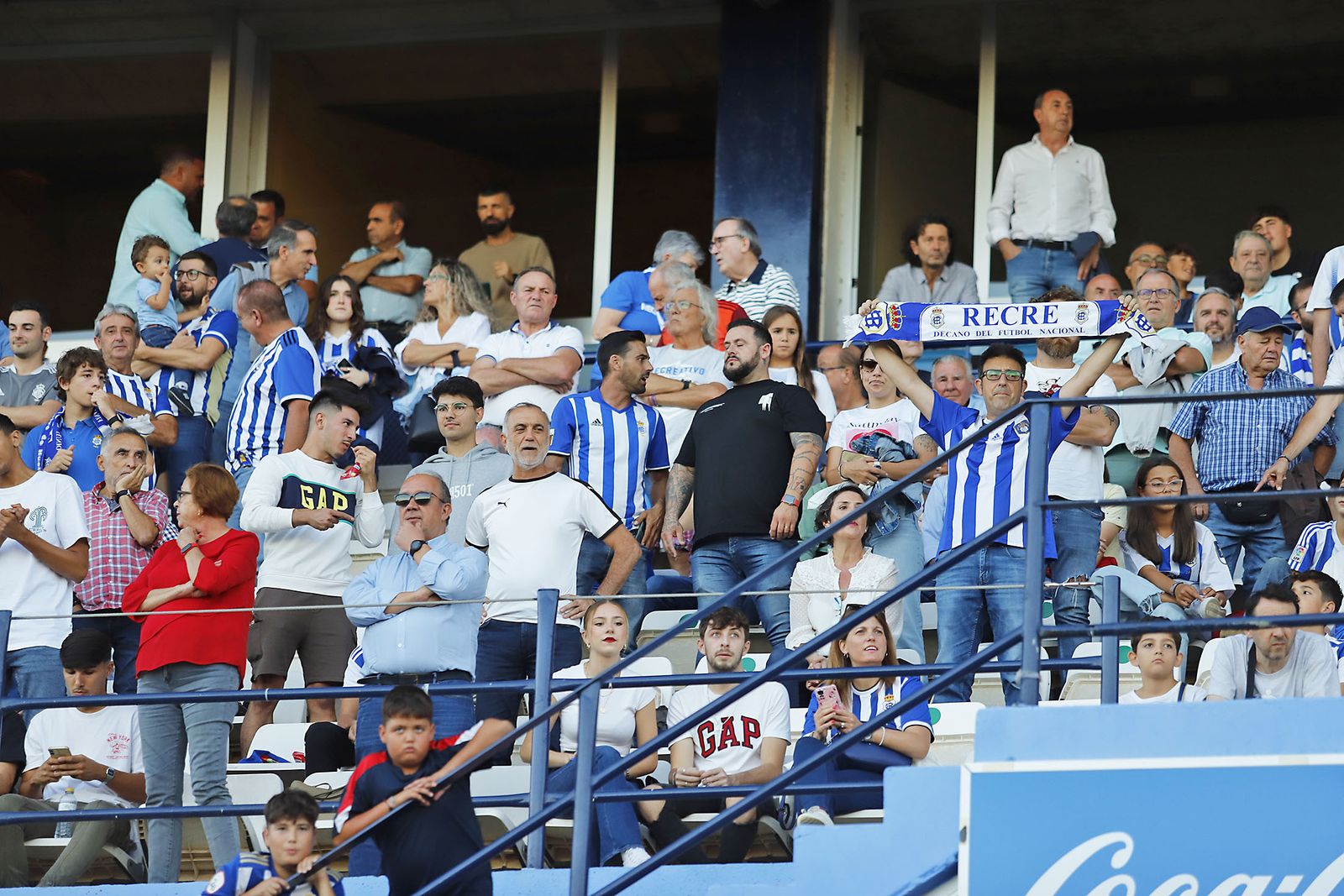 Imágenes del ambiente en el encuentro entre el Recreativo de Huelva y el CD Castellón
