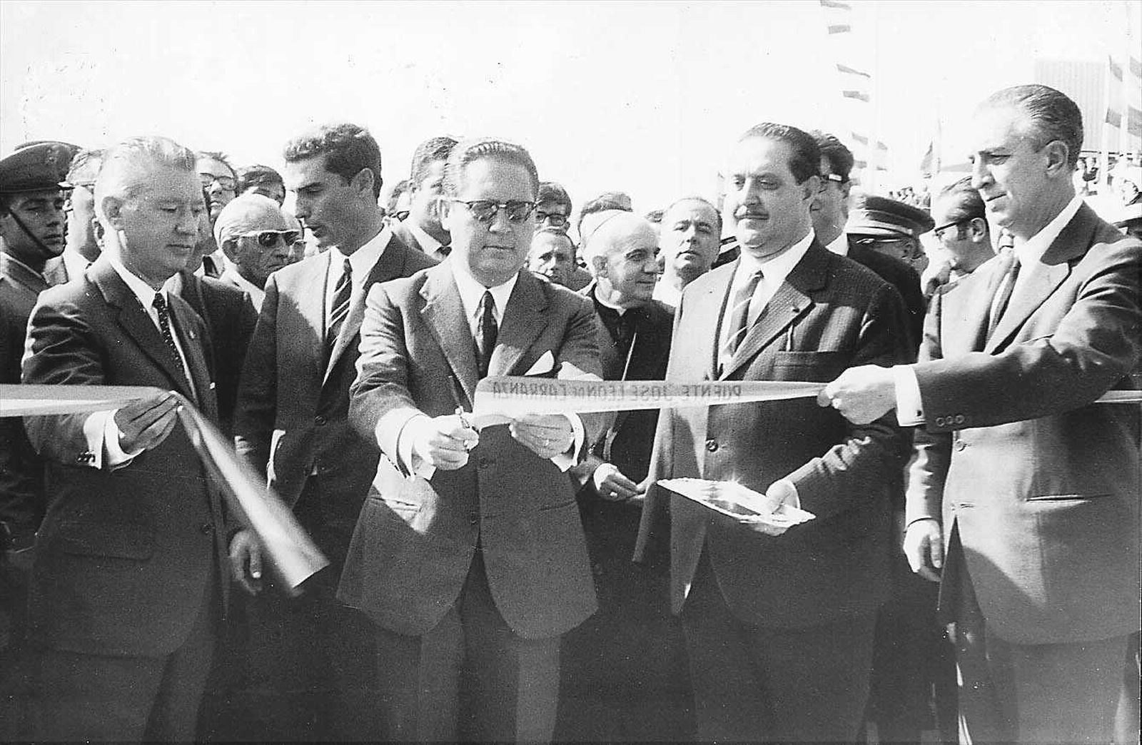 La inauguración del puente León de Carranza en imágenes