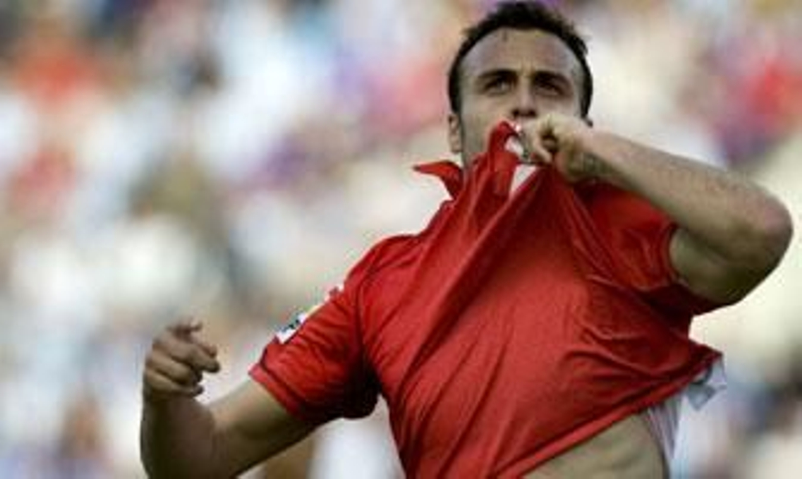 El Sevilla amplía dos años el contrato de Cala