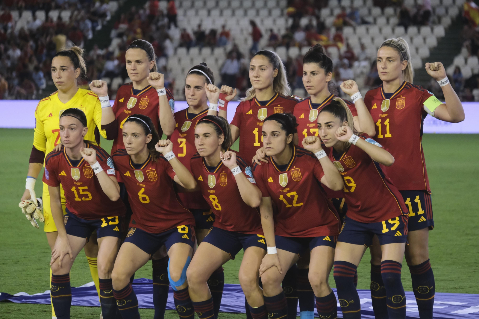 Las mejores fotos del ambiente en El Arcángel para el España - Suiza