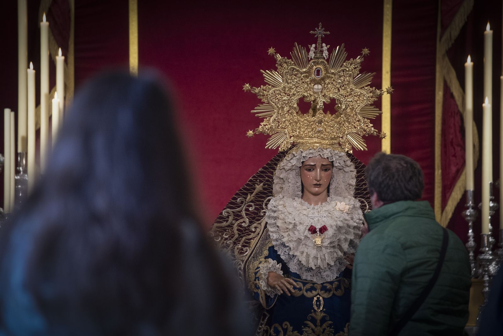 Las imágenes del besamanos de la Virgen de la O