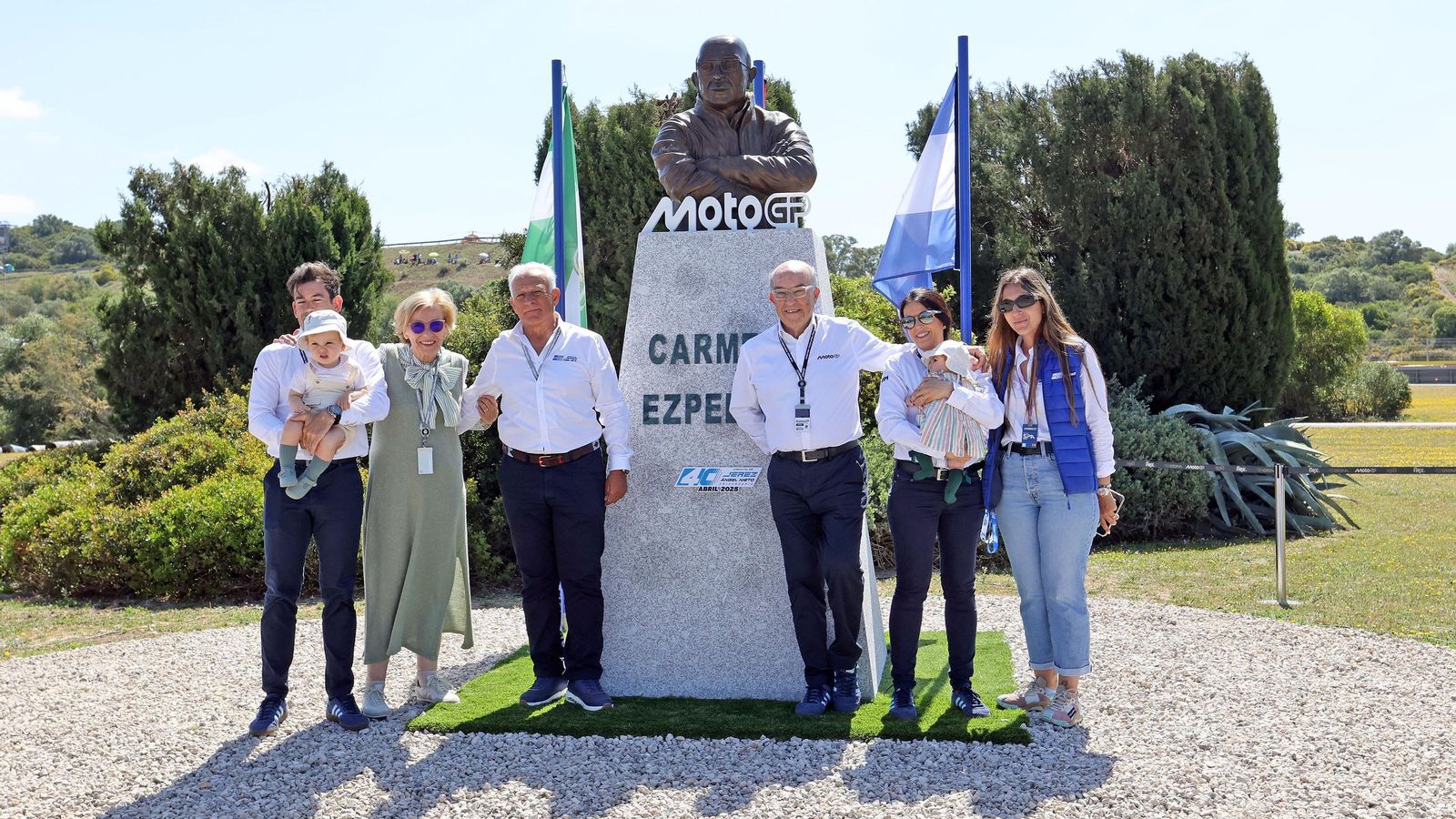 Inauguración del monumento a Carmelo Ezpeleta en el Circuito de Jerez - Ángel Nieto