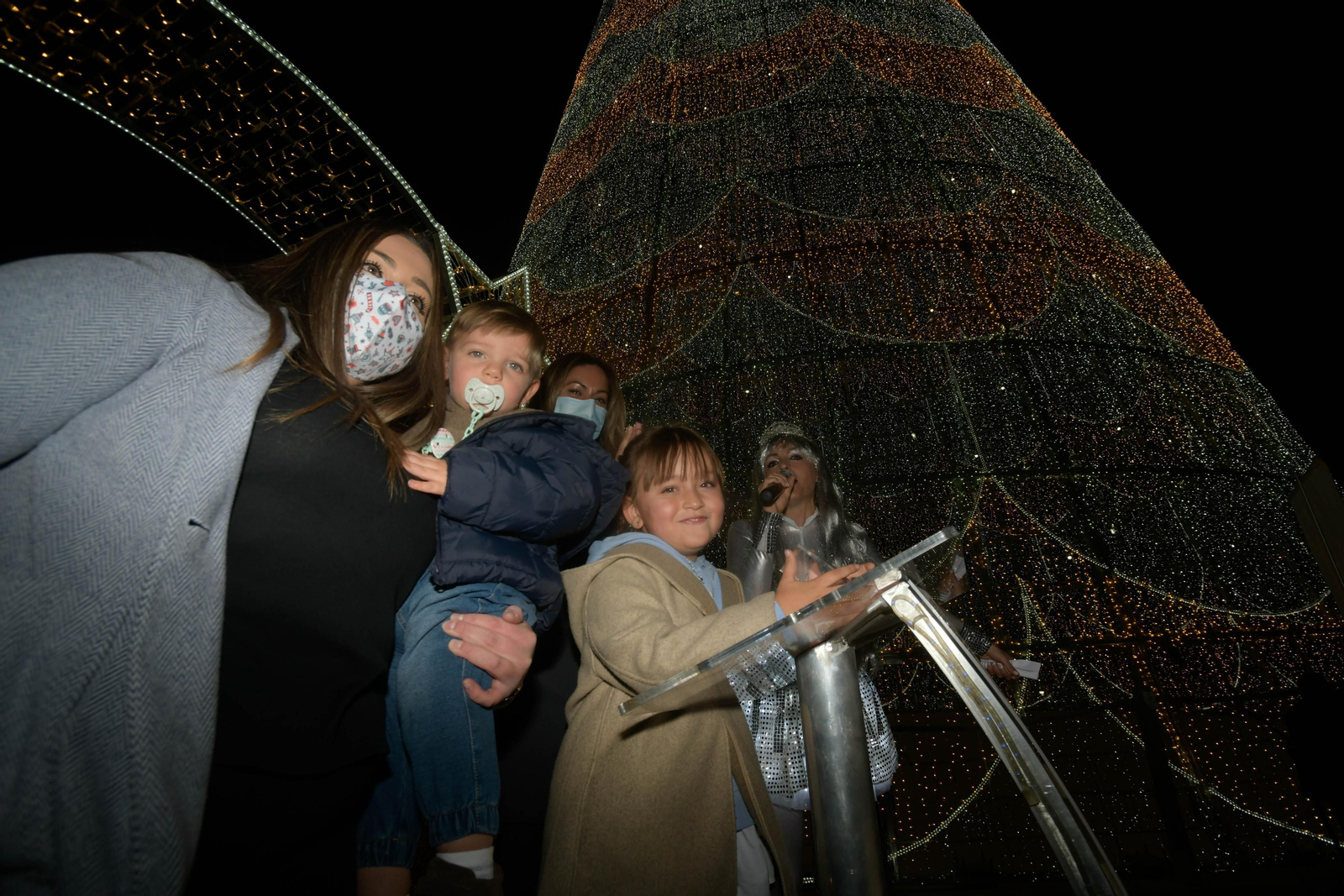 El encendido de la Navidad 2021 en el centro comercial Nevada Shopping, en imágenes