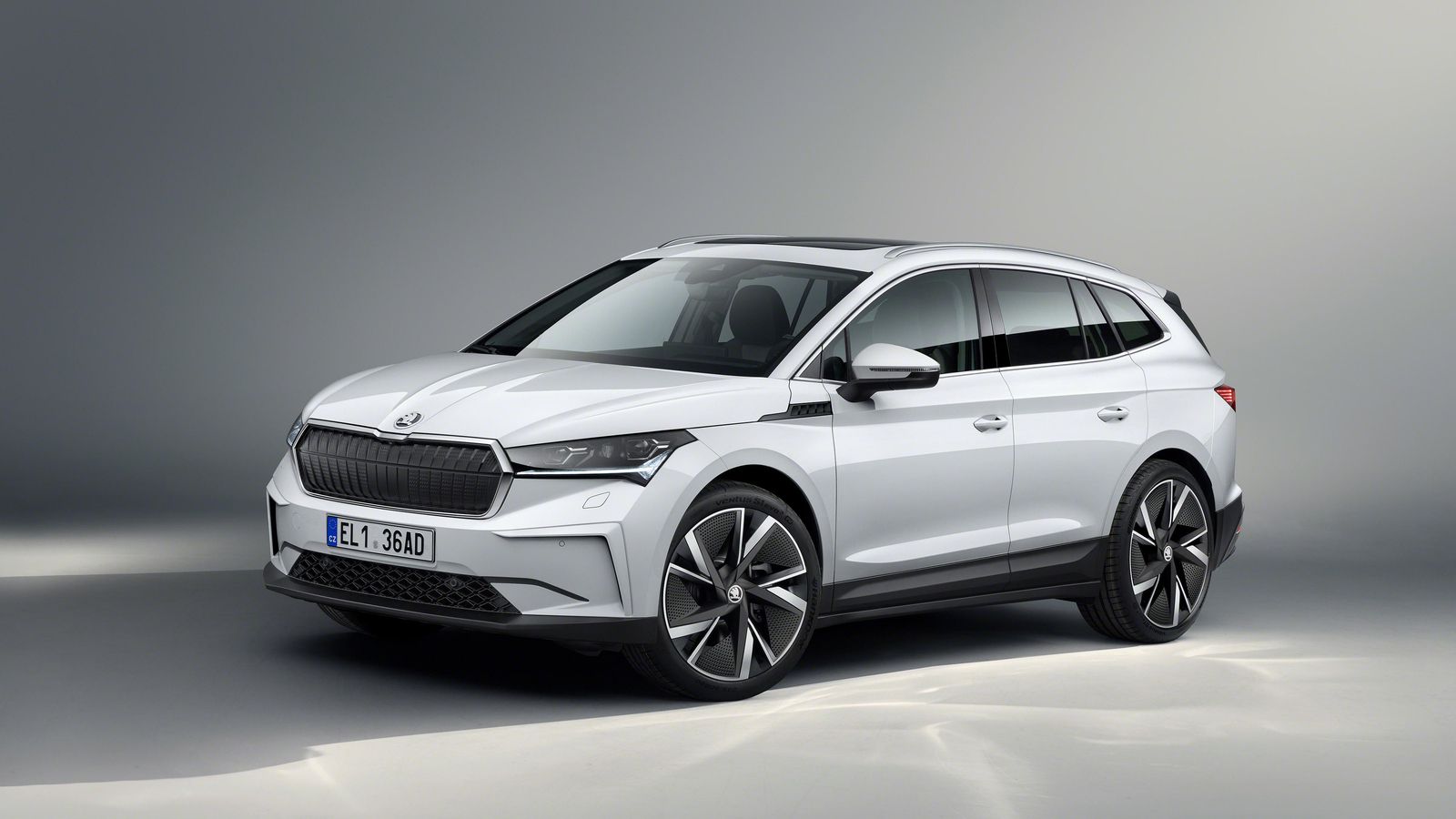 El Skoda Enyaq iV es un SUV de 4,65 m con un precio de arranque de 39.000 euros. Más adelante tendrá versiones de 265 y 309 CV, los  80X y vRS.