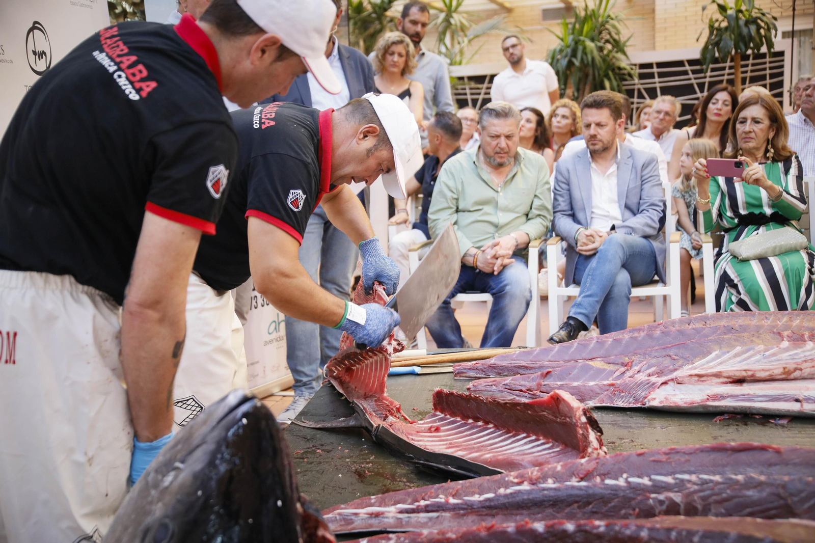 El ronqueo del atún en el Espacio Gatronómico Tony García, en imágenes