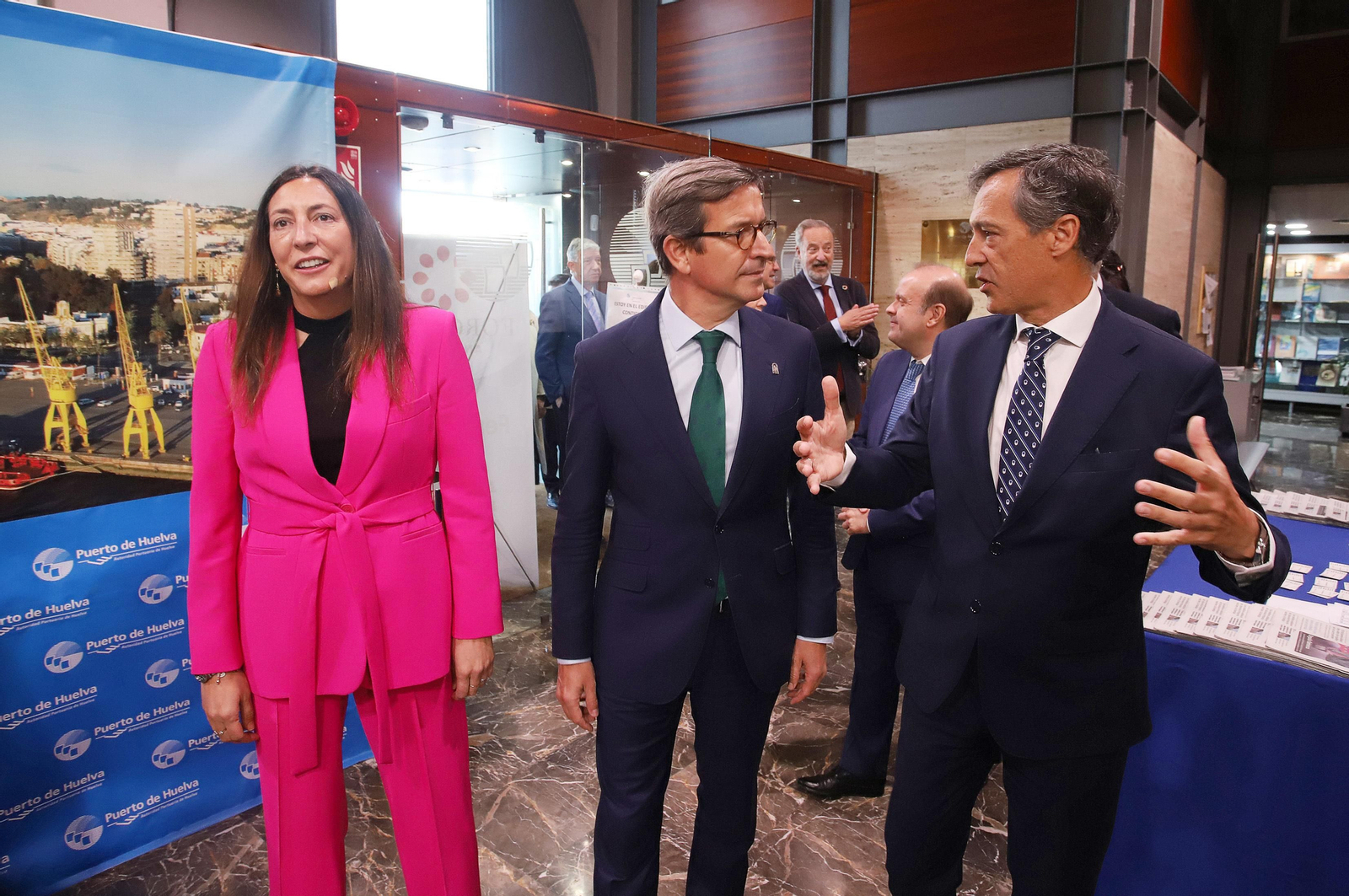 Imágenes del desayuno-coloquio con Jorge Paradela en el Foro Joly Andalucía