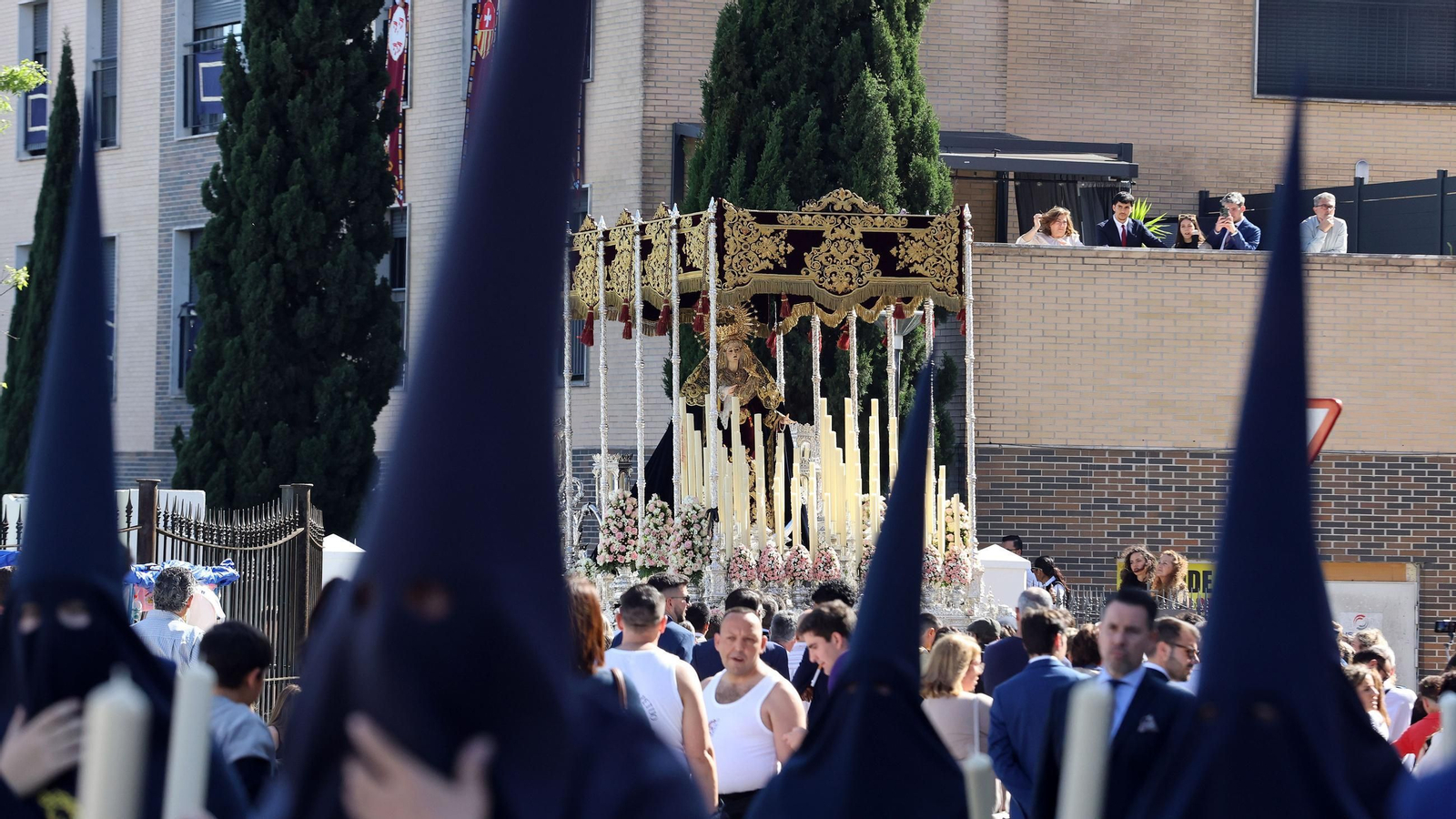 Imágenes de la Hermandad del Perdón en el Domingo de Ramos de Jerez 2025