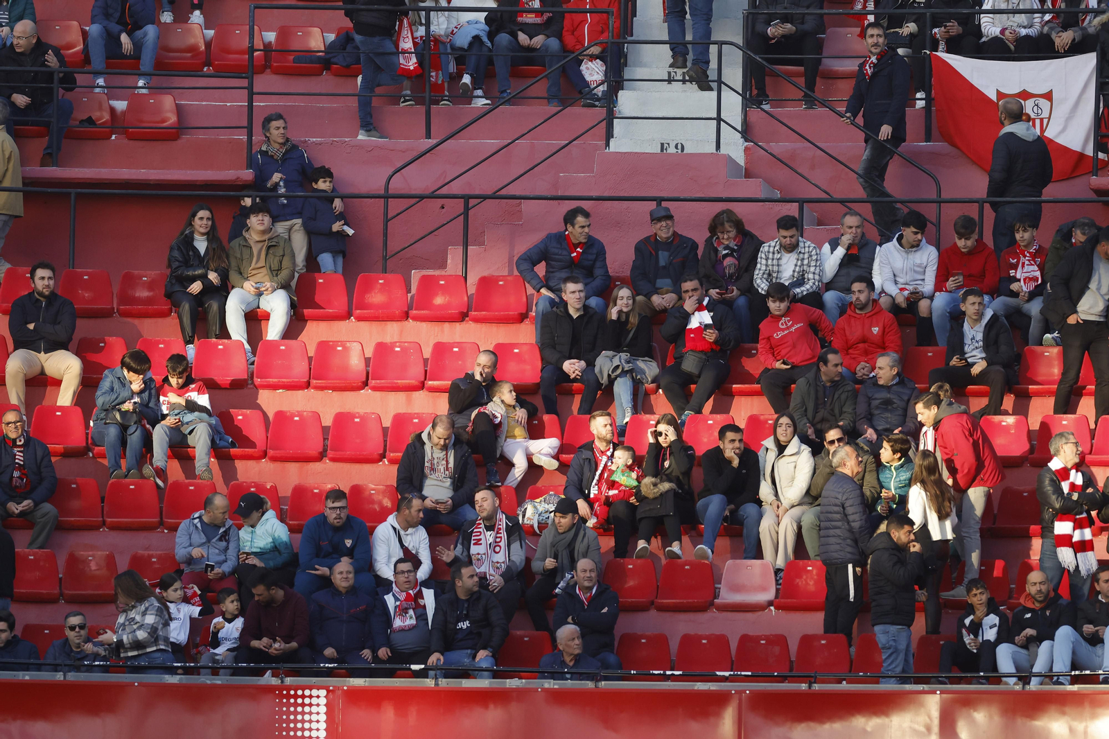 Búscate en las fotos del Sevilla-Mallorca