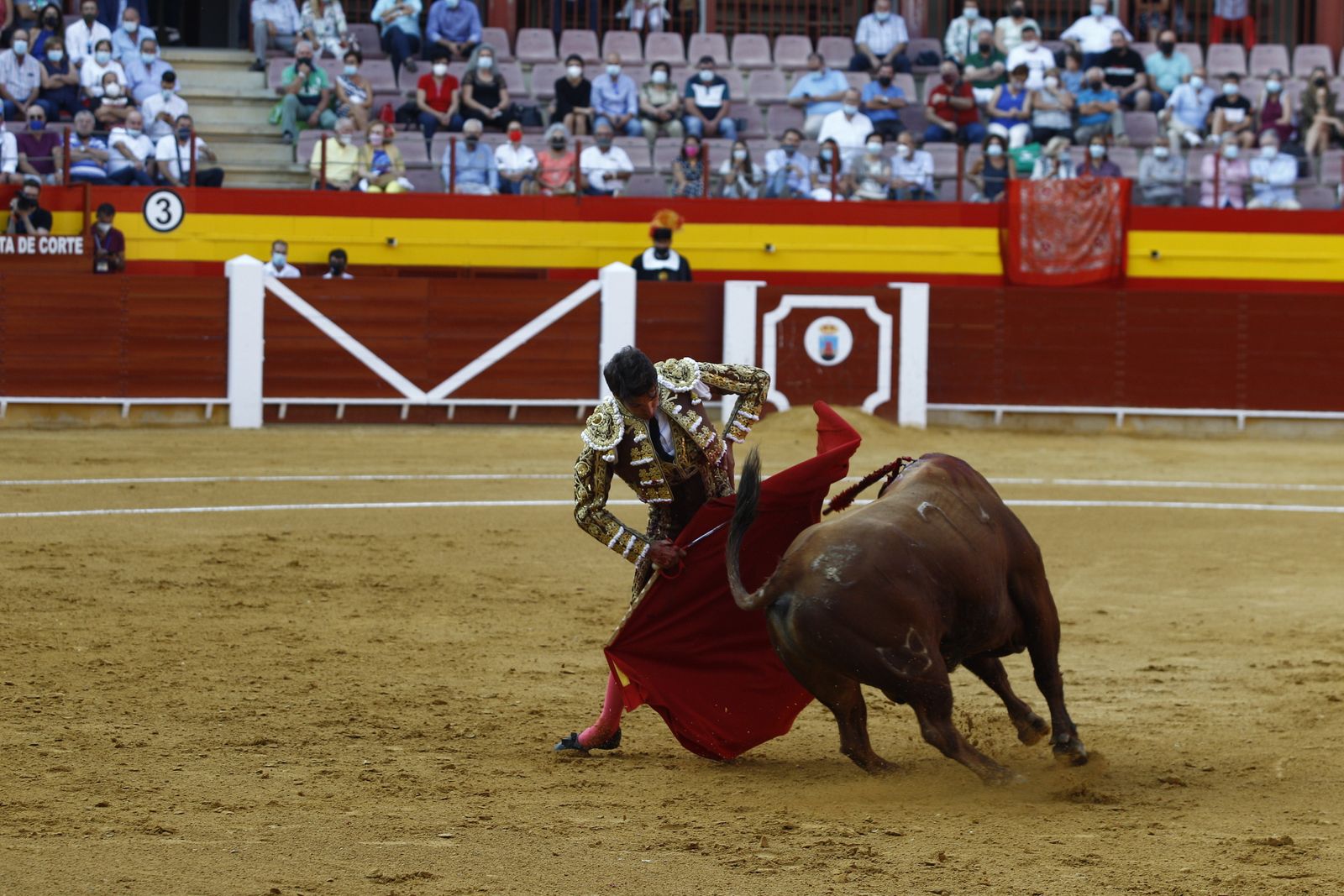 Fotogalería corrida de toros. Cayetano Rivera, Paco Ureña y Roca Rey. Roquetas de Mar.