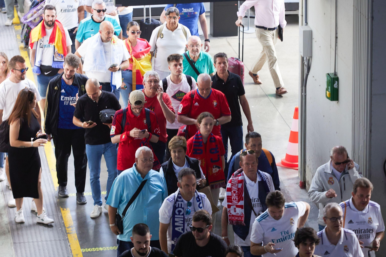 Las fotos de aficionados de Real Madrid y Osasuna el día de la final de Copa en Sevilla