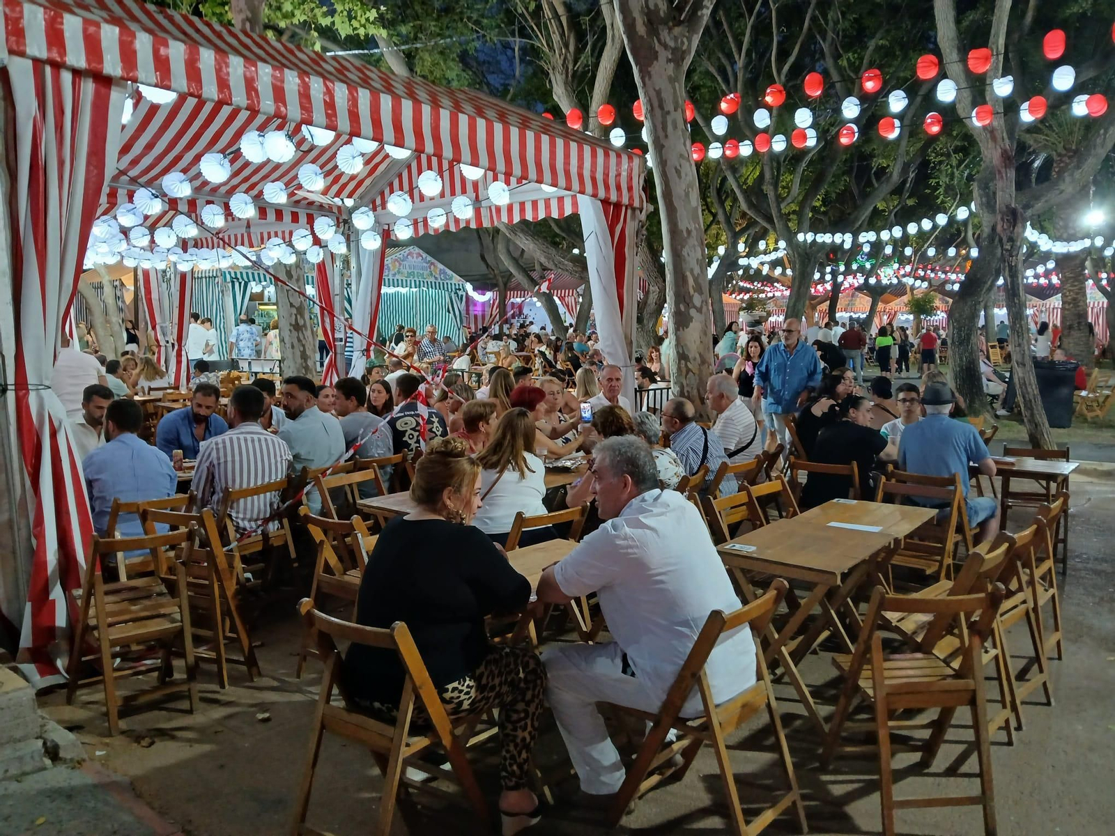 Búscate en las imágenes del sábado de Feria en San Fernando