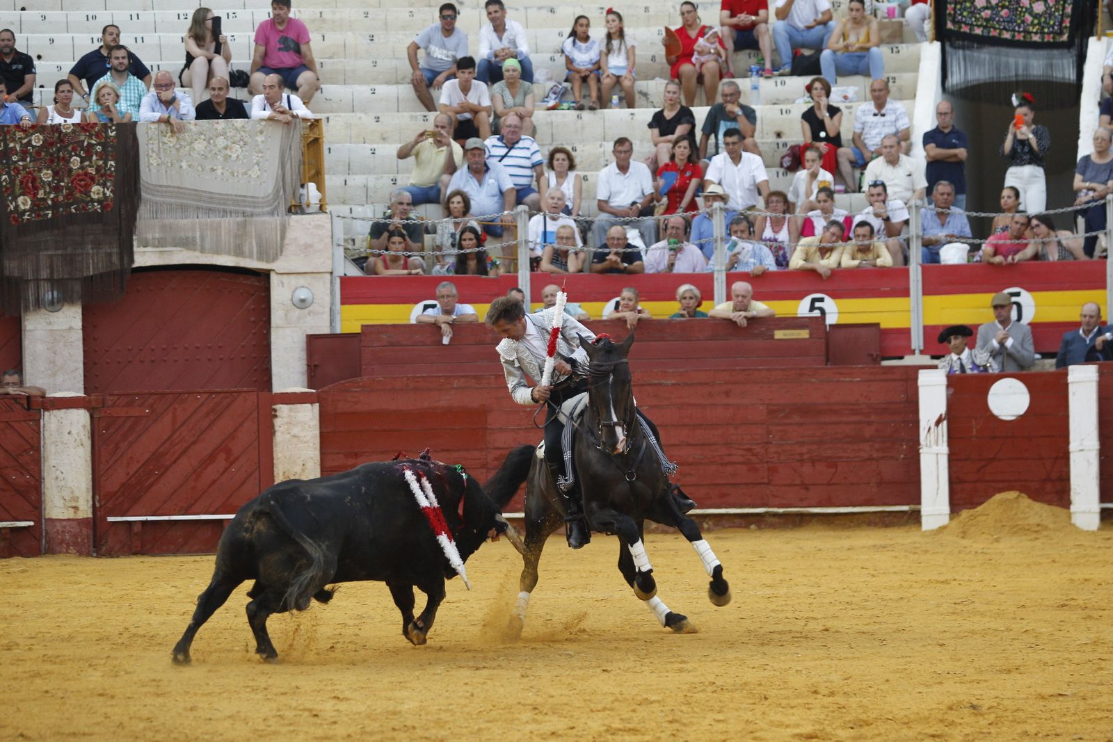 Fotogalería corrida de rejones. Feria de Almería 2019
