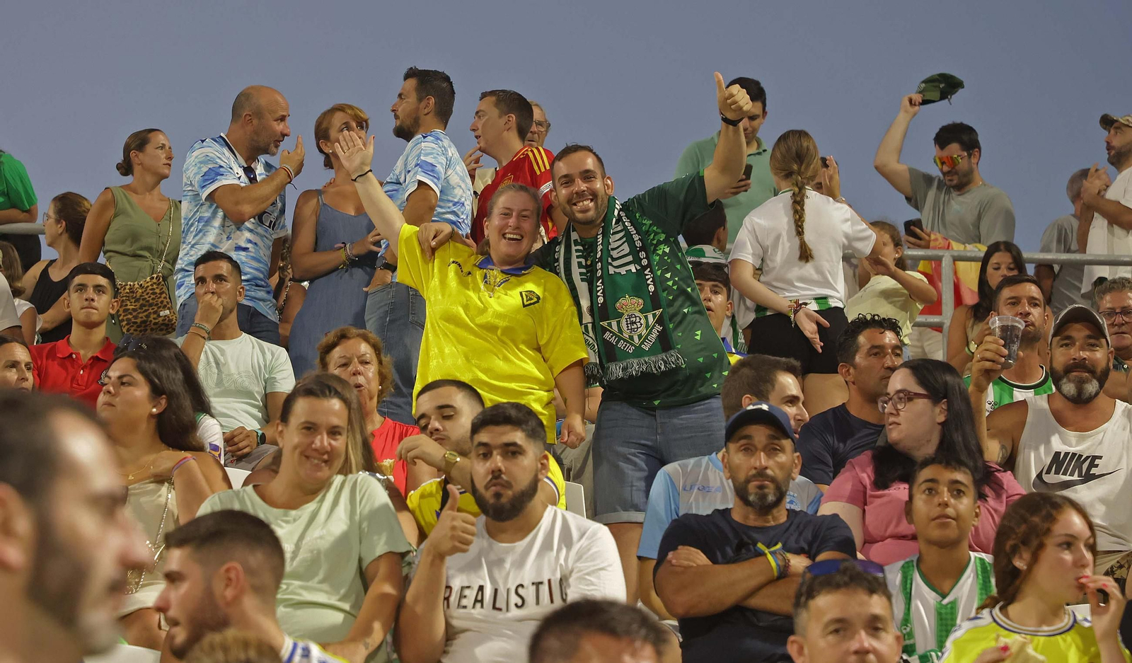 Búscate durante el Betis - Cádiz