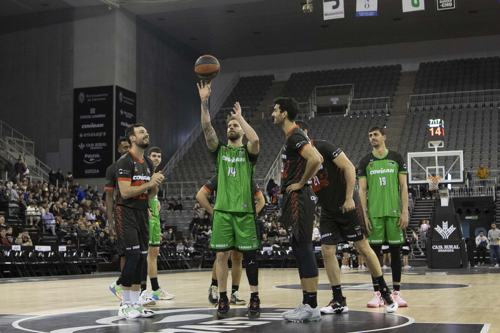 Las imágenes del primer Fénix Game del Covirán Granada