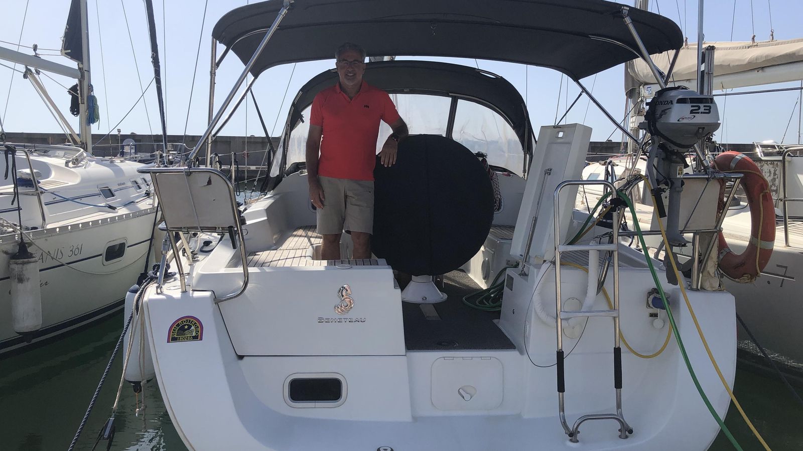 Manuel Durán, en su velero 'Nostromo'